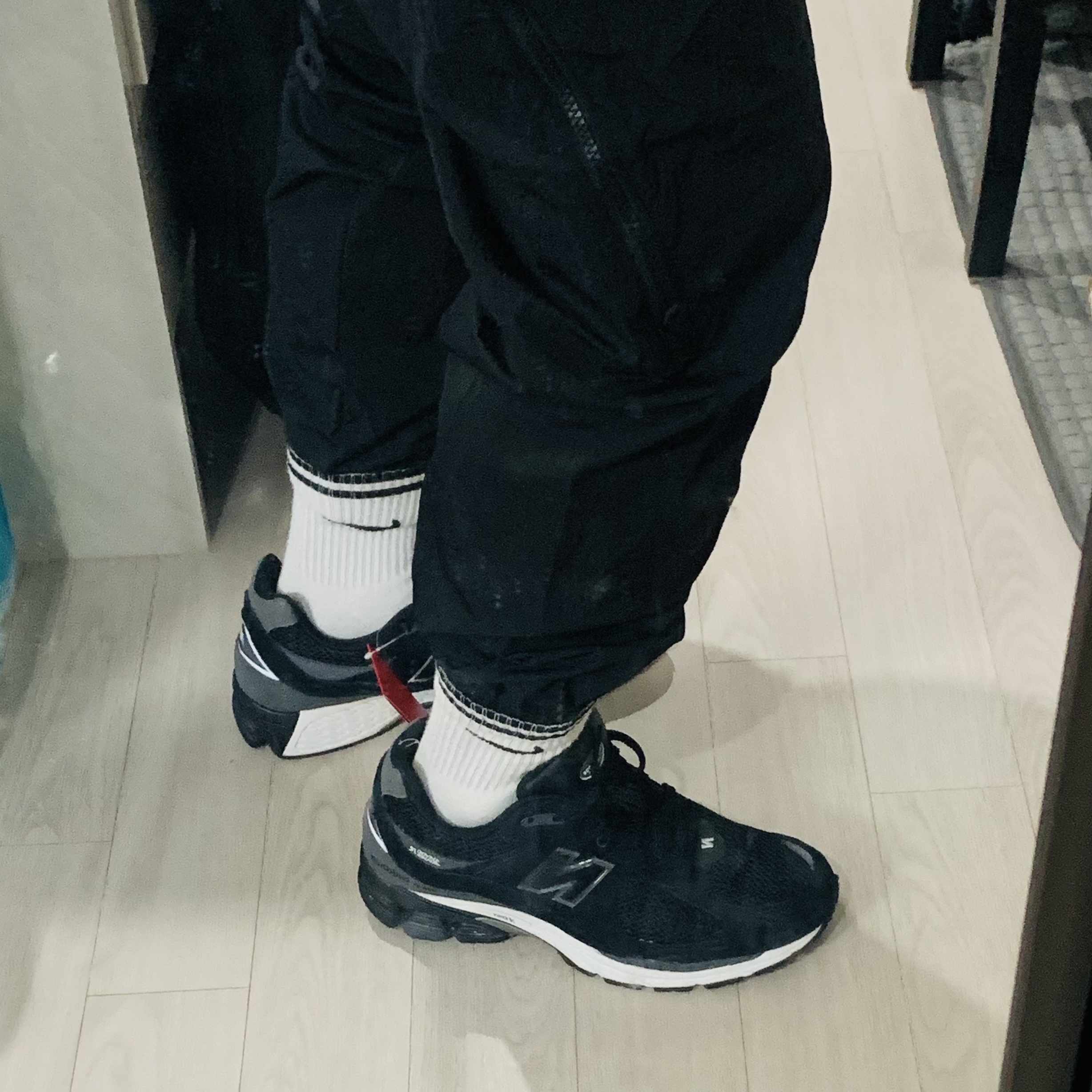 New Balance 2002R Black - JD Sports Exclusive 착용 스타일