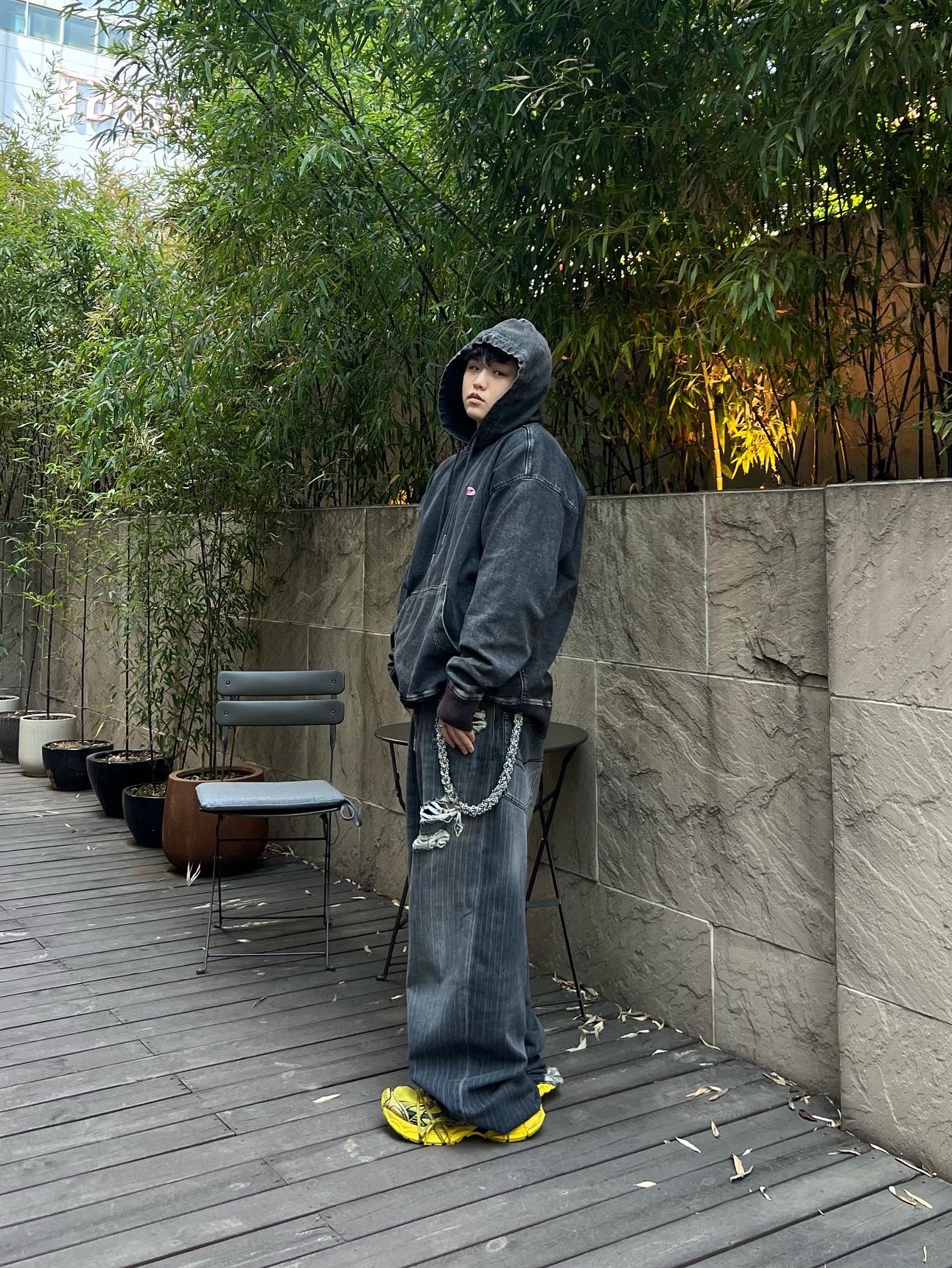 Balenciaga 3XL Sneakers Yellow Black, Diesel S-Macs-Hood-G2 Overdyed Hoodie with Logo Black 착용 스타일 - 2