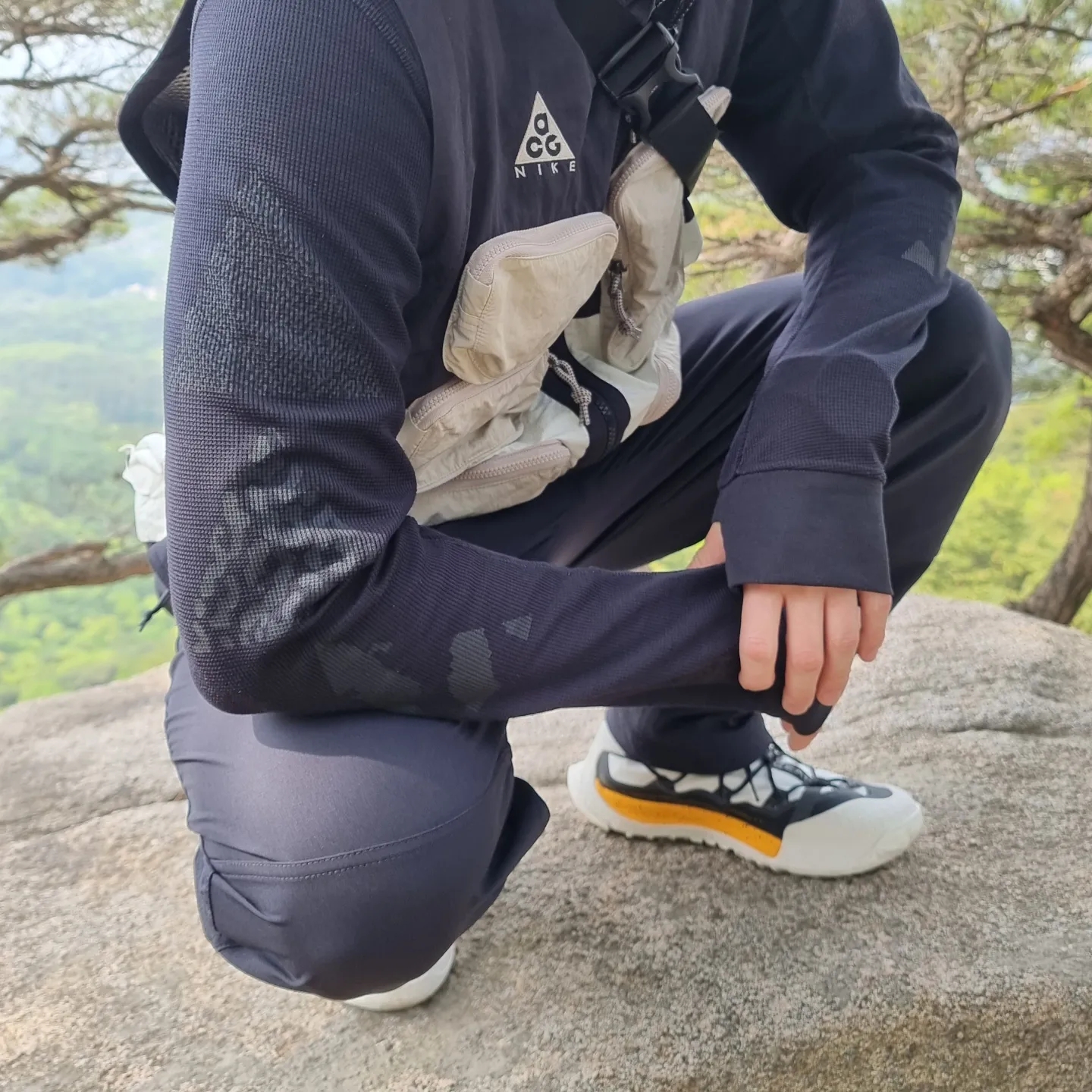 Nike ACG Aisen Penny Pack 3L White Photon Dust, Nike ACG Terra Antarktik Gore-Tex Summit White 착용 스타일 - 3