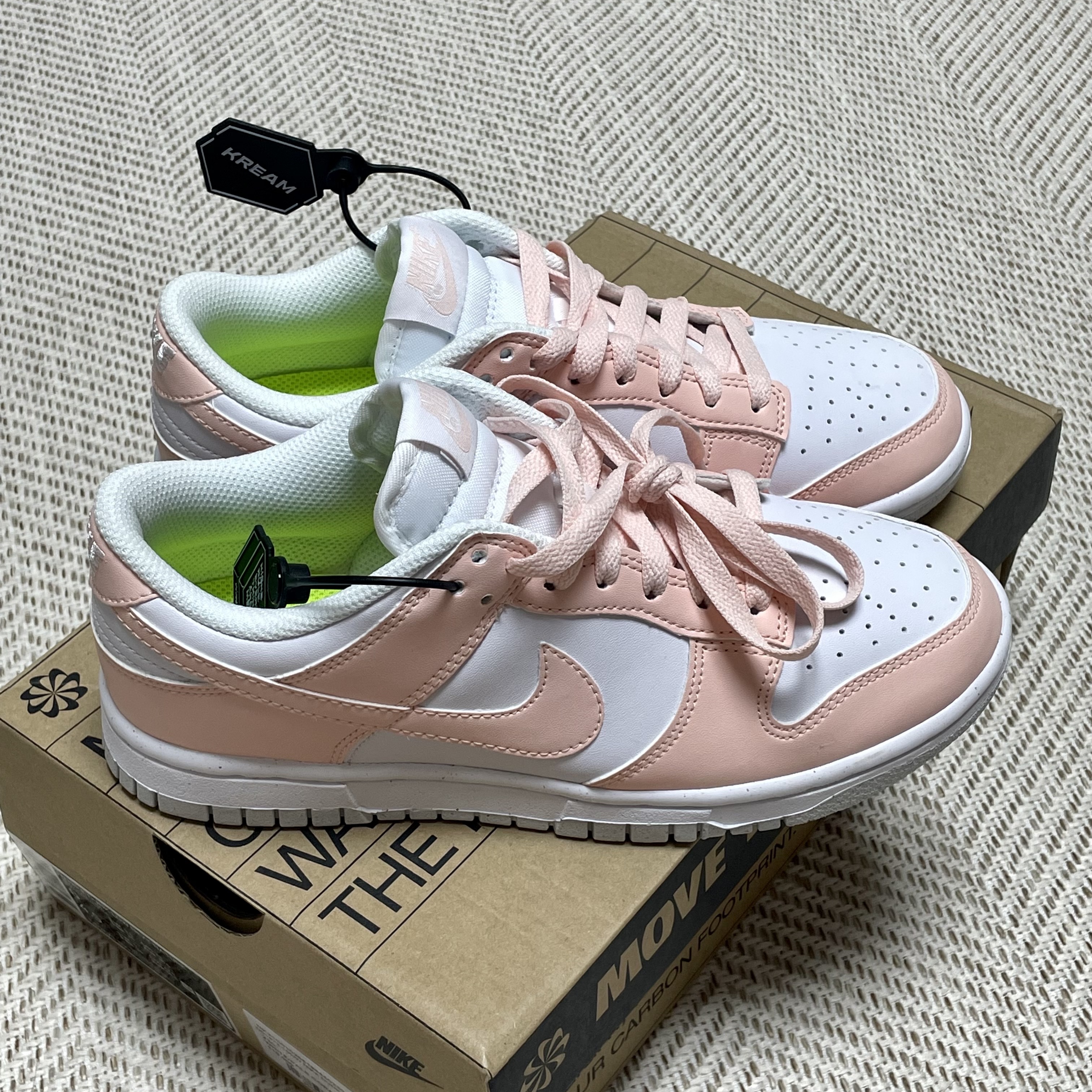 (W) Nike Dunk Low Next Nature Pale Coral 착용 스타일 - 1