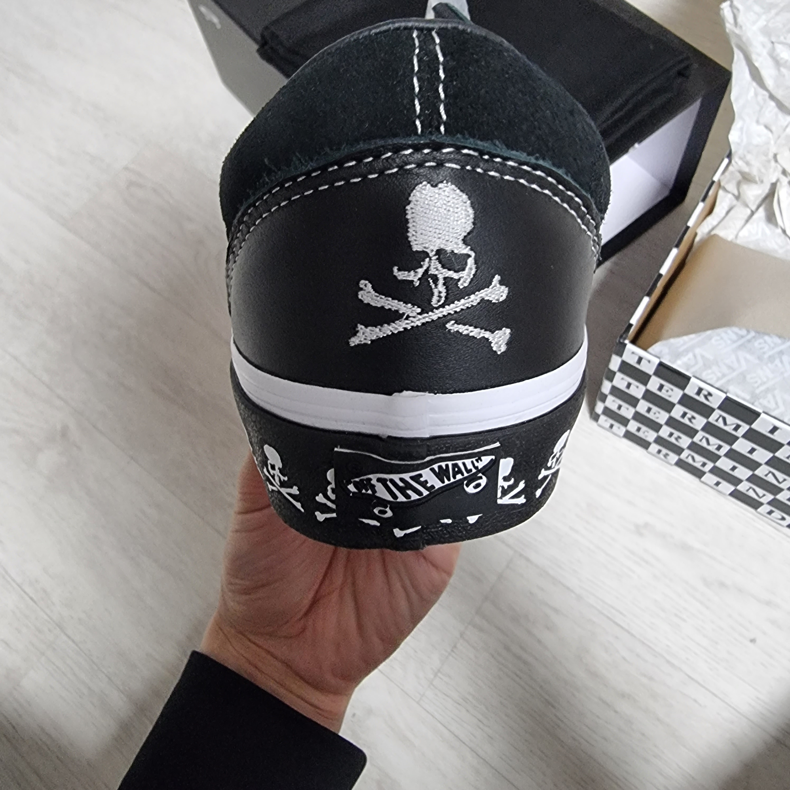 Vans Vault x Mastermind OG Old Skool LX Black 착용 스타일 - 4