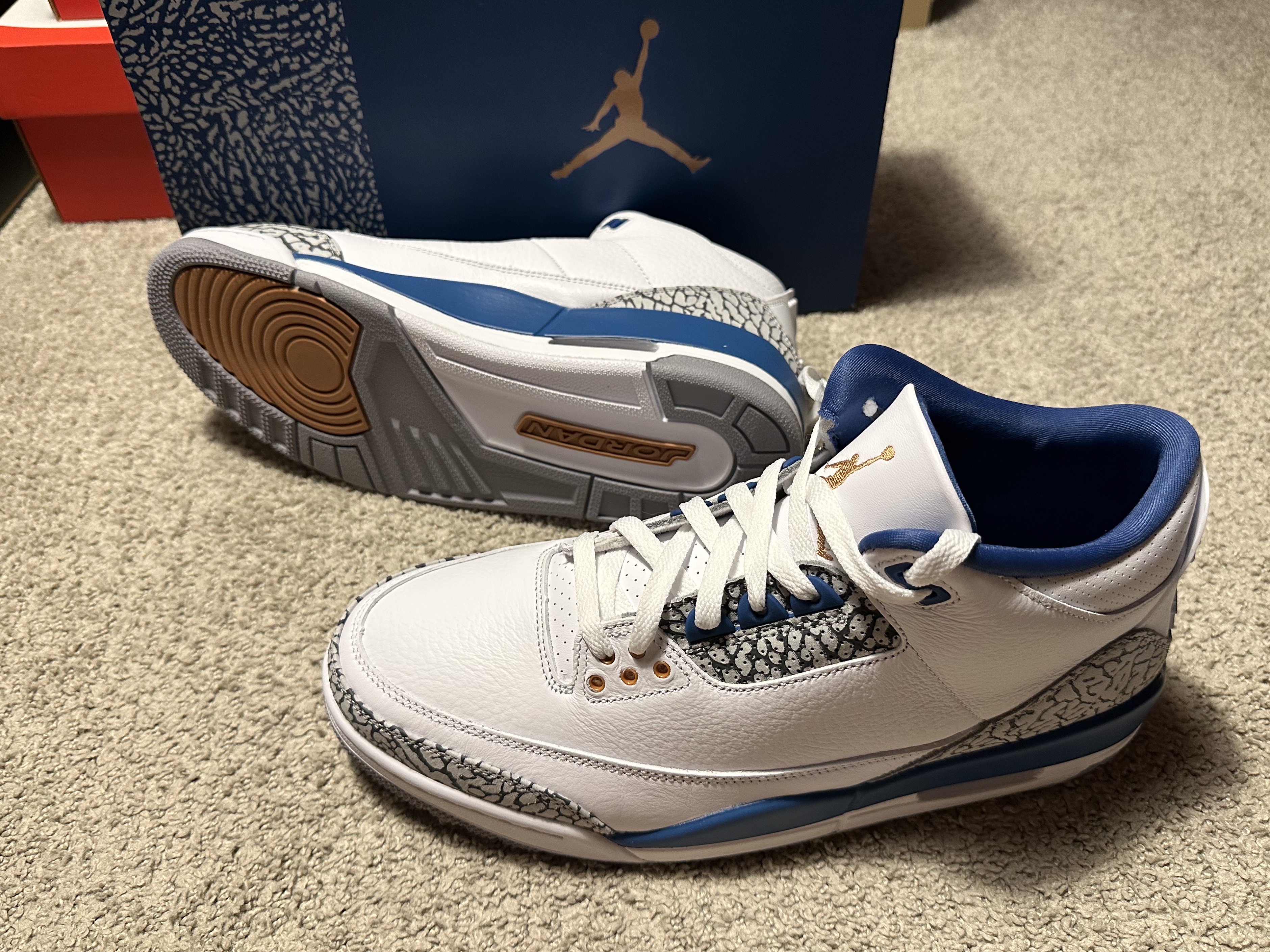 Jordan 3 Retro True Blue and Copper 착용 스타일 - 1