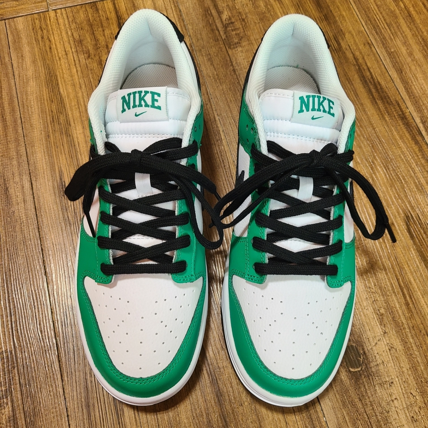 Nike Dunk Low White Green 착용 스타일 - 1