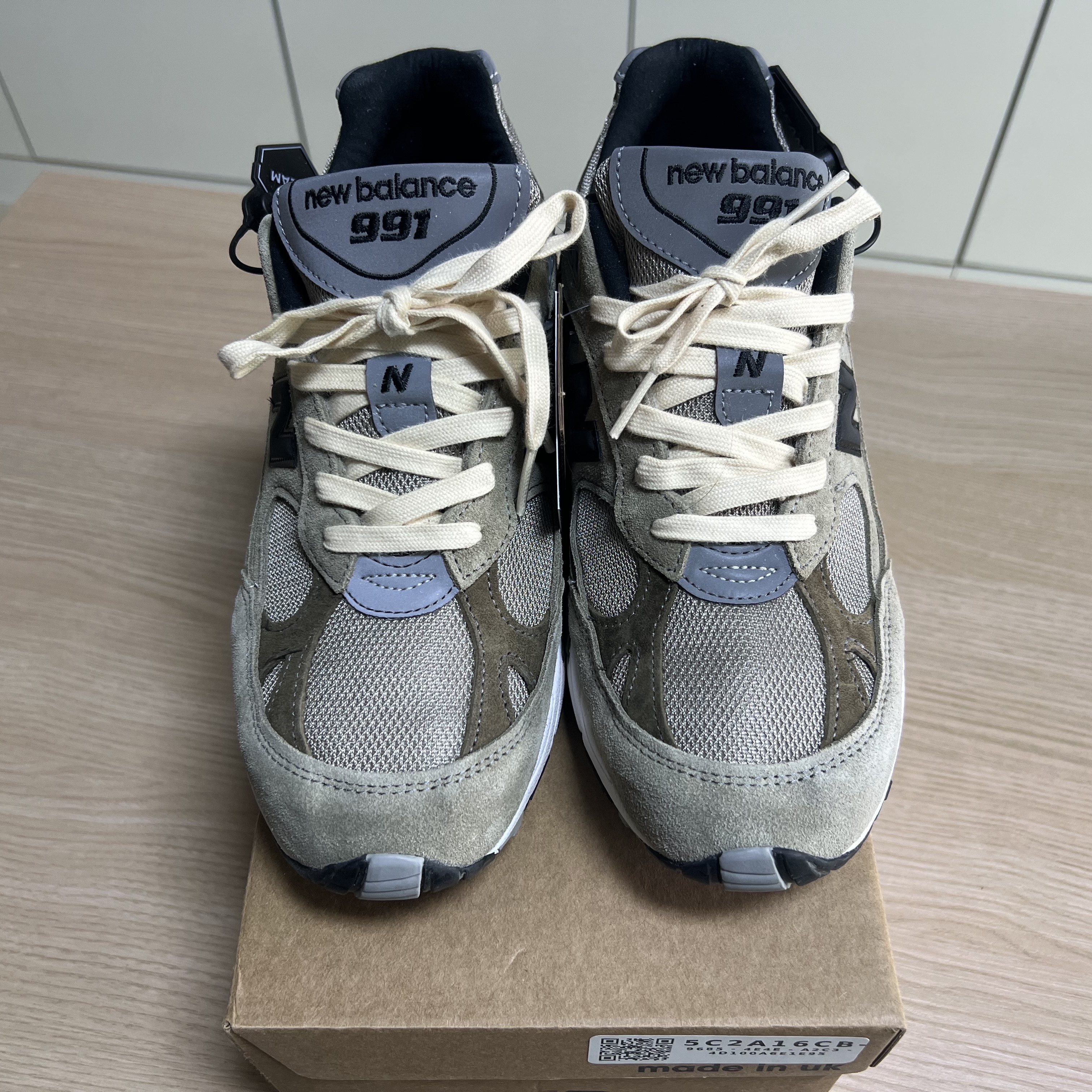 New Balance x JJJJound 991 Made in UK Grey 착용 스타일 - 2