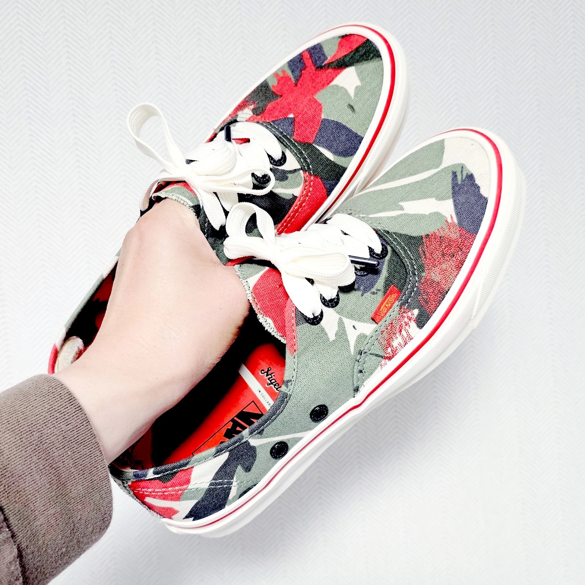 Vans Vault x Nigel Cabourn OG Authentic LX Army Green Camo 착용 스타일 - 5