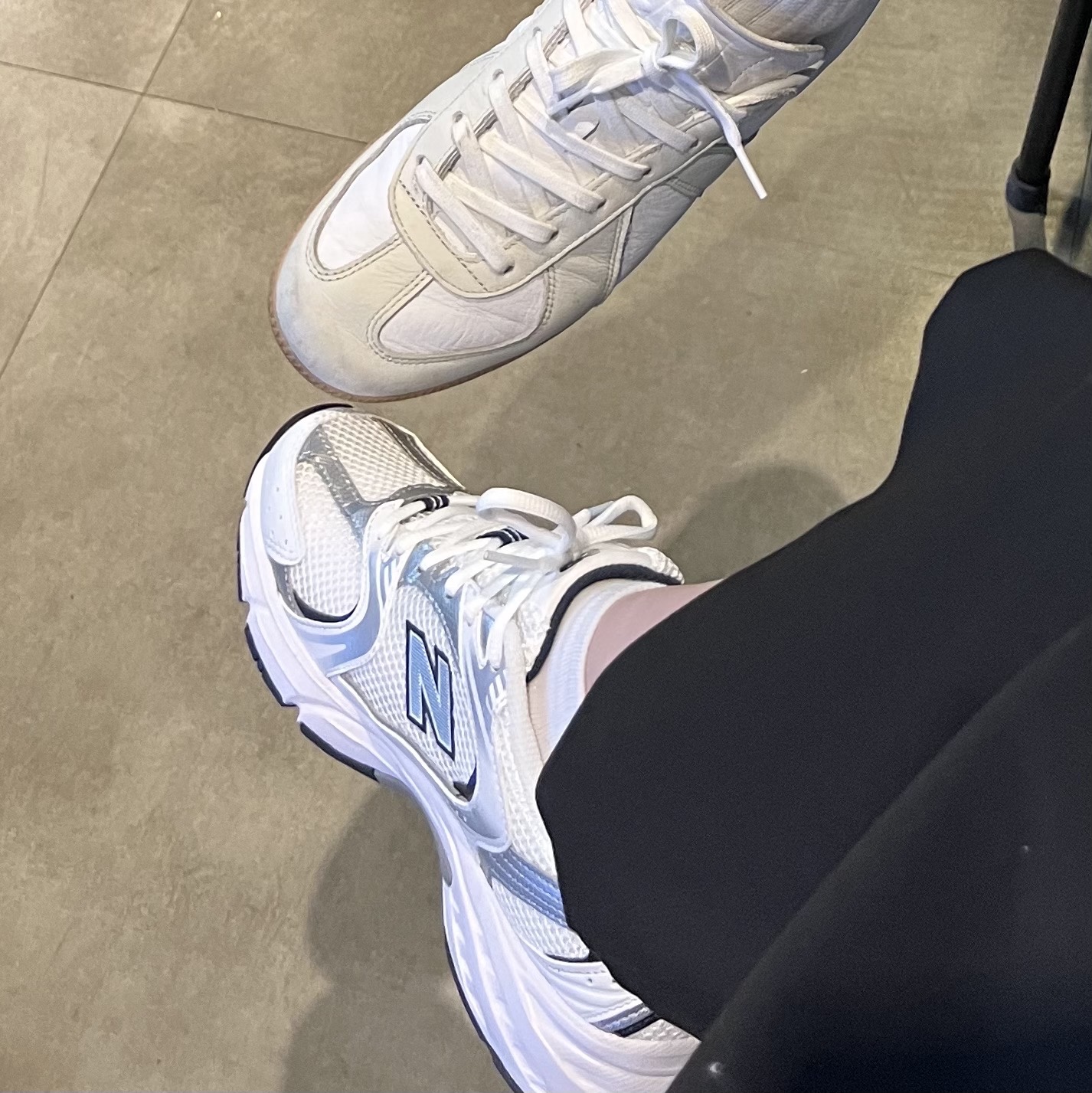 New Balance 530 White 착용 스타일