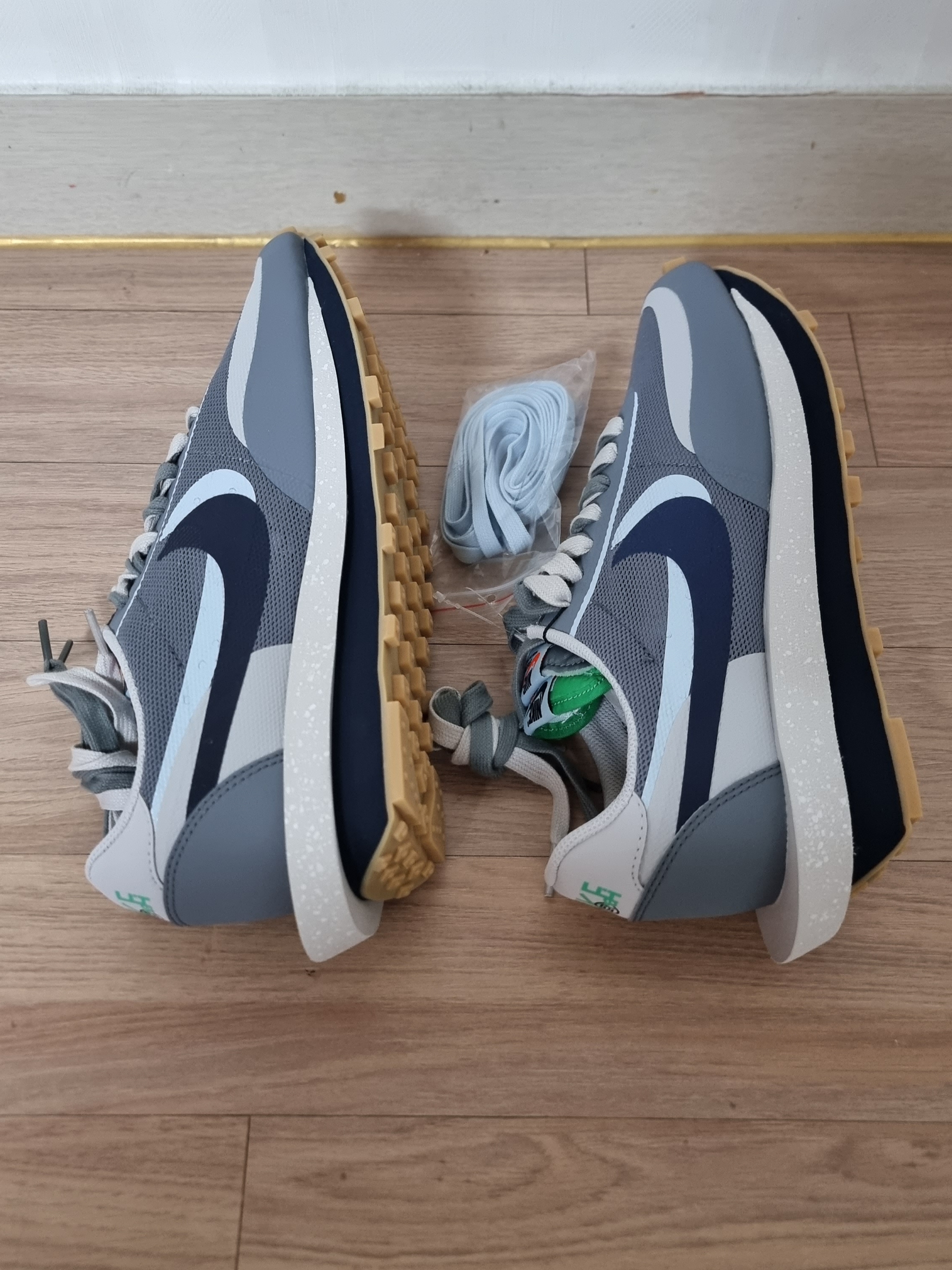 Nike x Sacai x Clot LDWaffle Cool Grey 착용 스타일 - 3