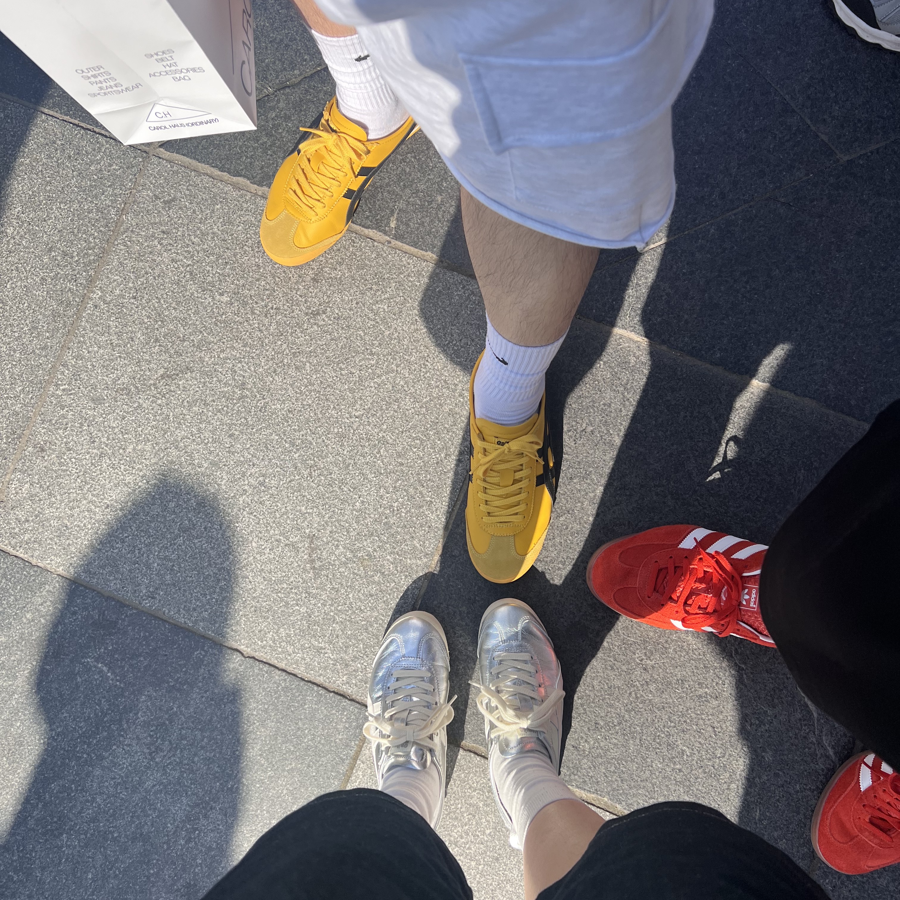 Onitsuka Tiger Mexico 66 Yellow Black, Onitsuka Tiger Mexico 66 White Silver 착용 스타일 - 3
