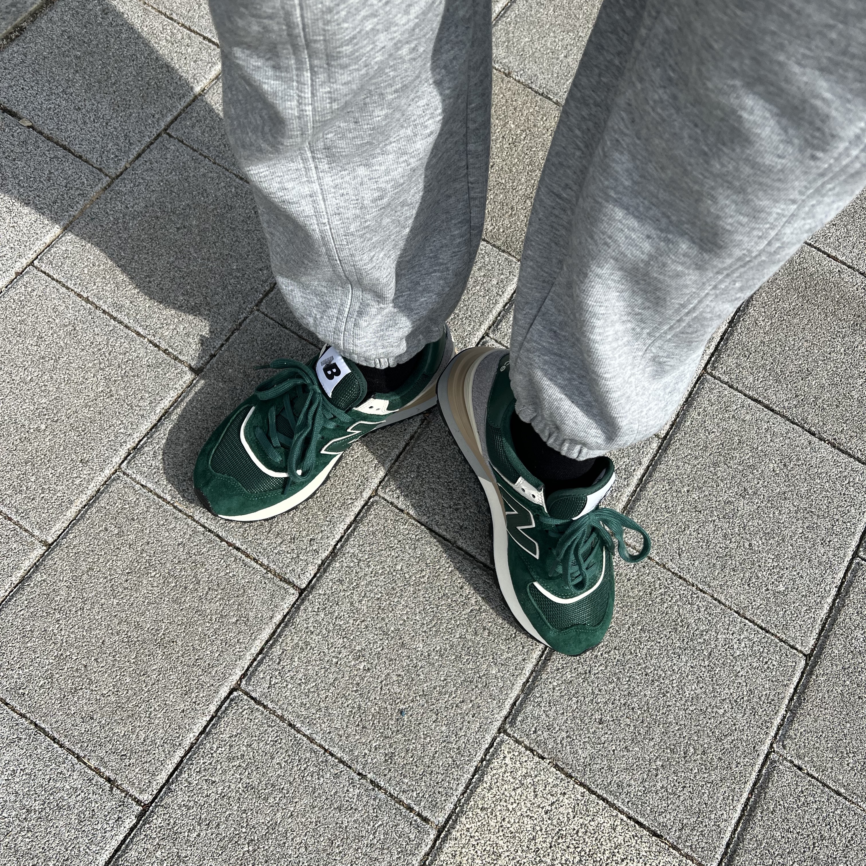 New Balance 574 Legacy Green 착용 스타일