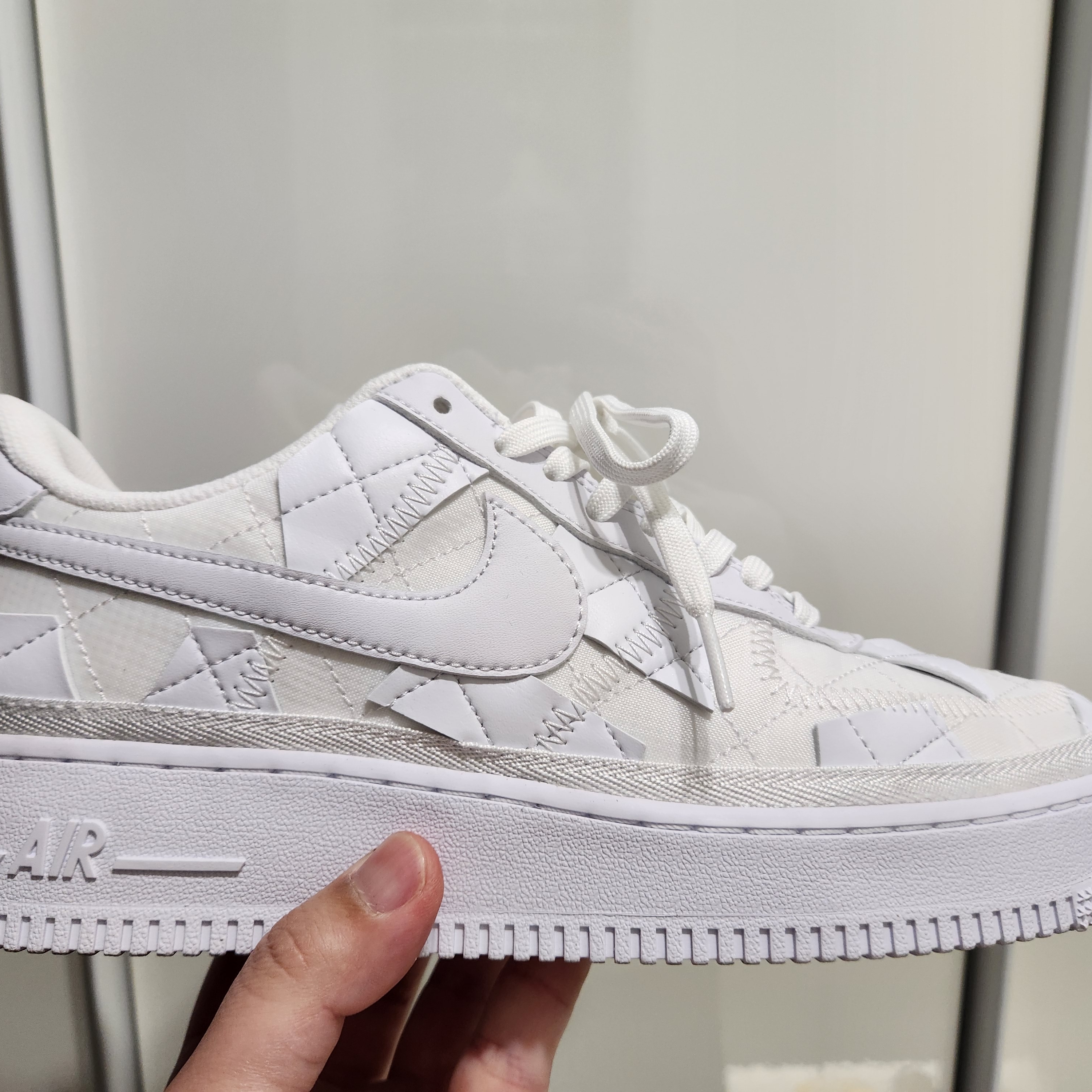 Nike x Billie Eilish Air Force 1 Low SP Triple White 착용 스타일