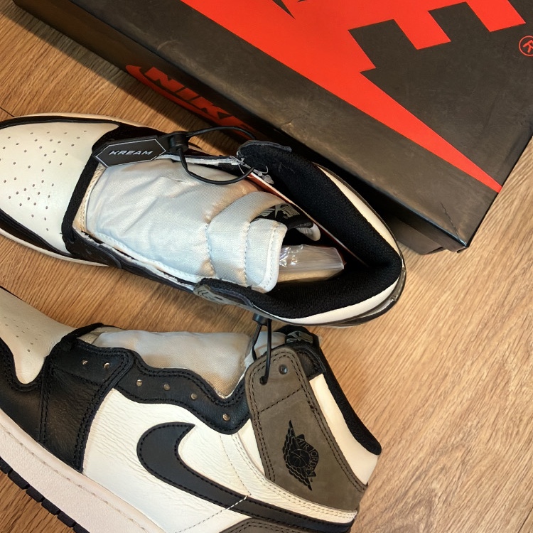 Jordan 1 Retro High OG Black Mocha 착용 스타일