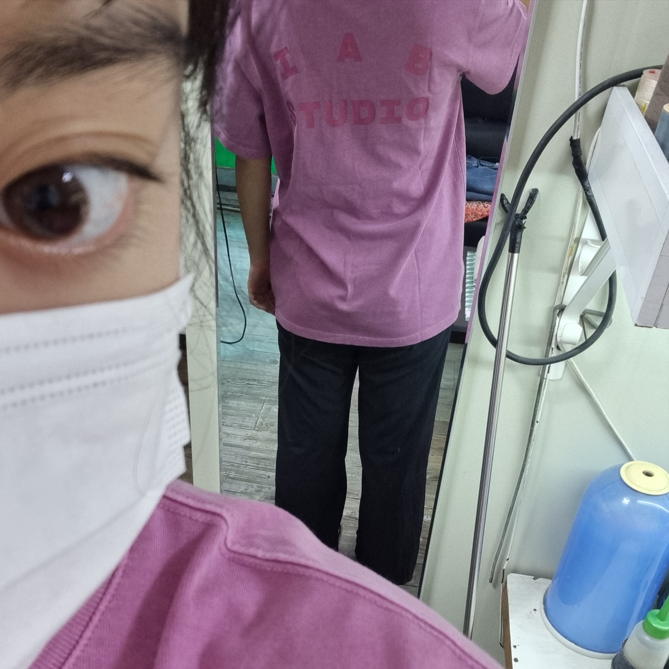 IAB Studio Pigment T-Shirt Magenta 착용 스타일 - 1