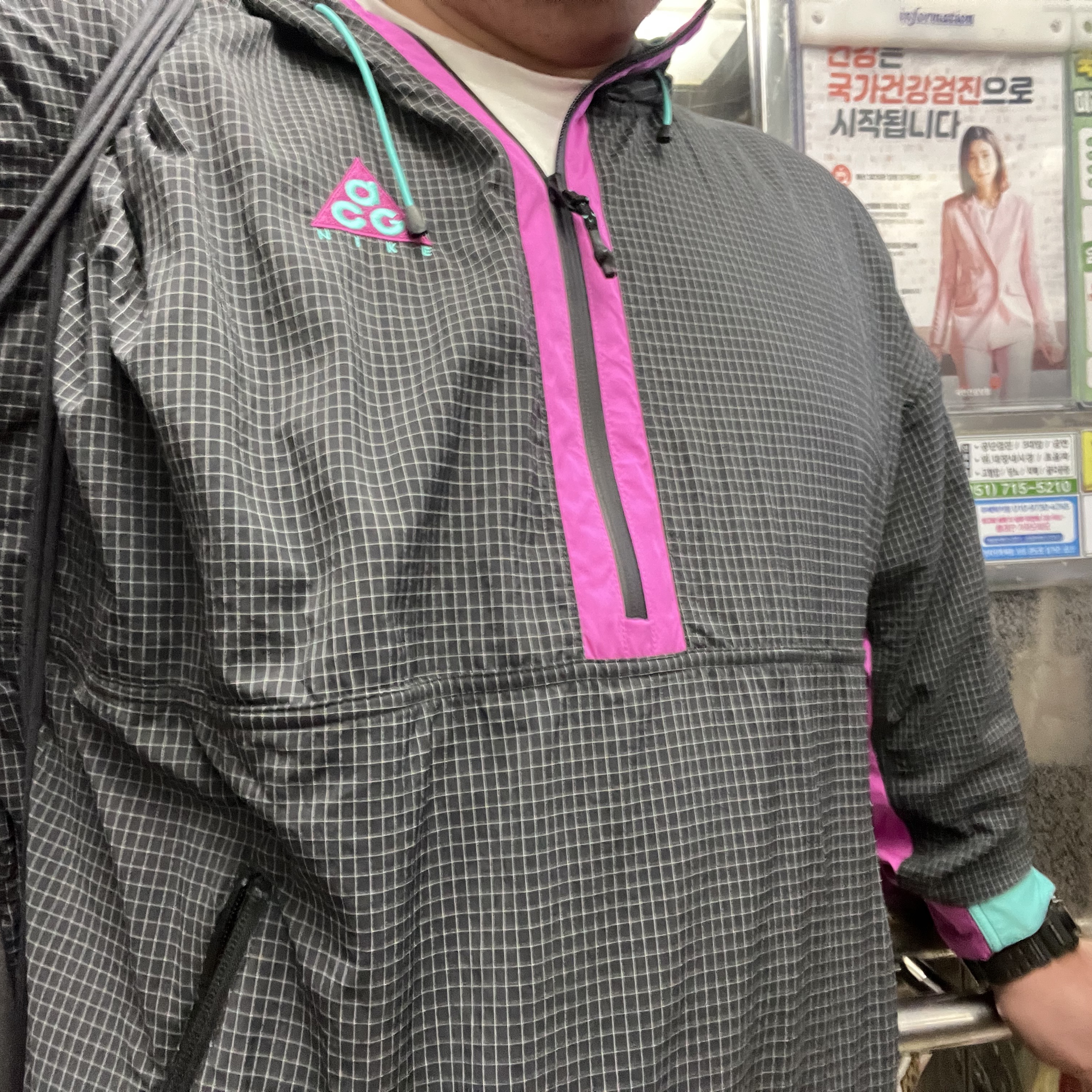 Nike ACG Woven Hooded Jacket Anthracite - US/EU 착용 스타일