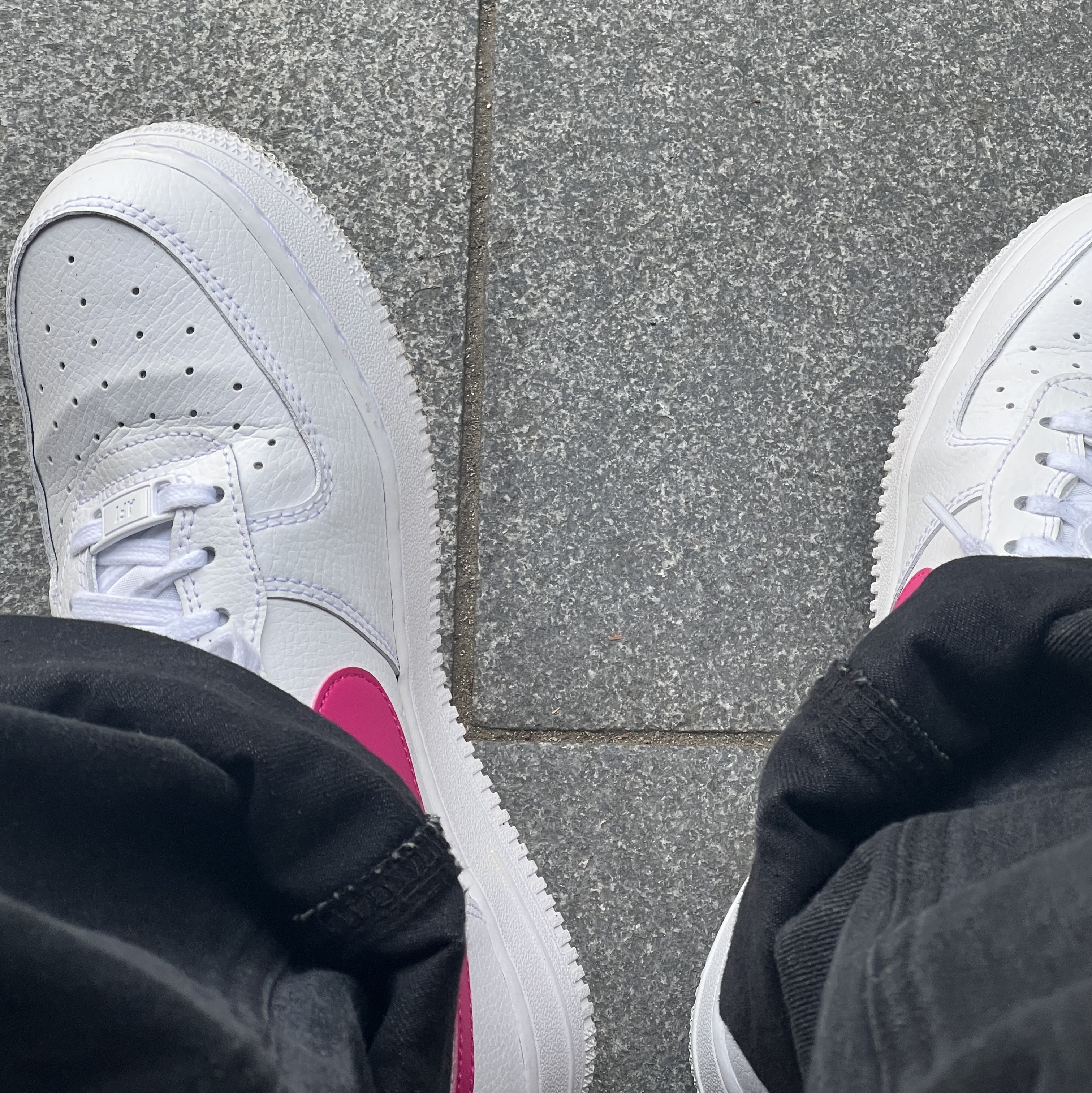 (W) Nike Air Force 1 '07 White Pink Prime 착용 스타일