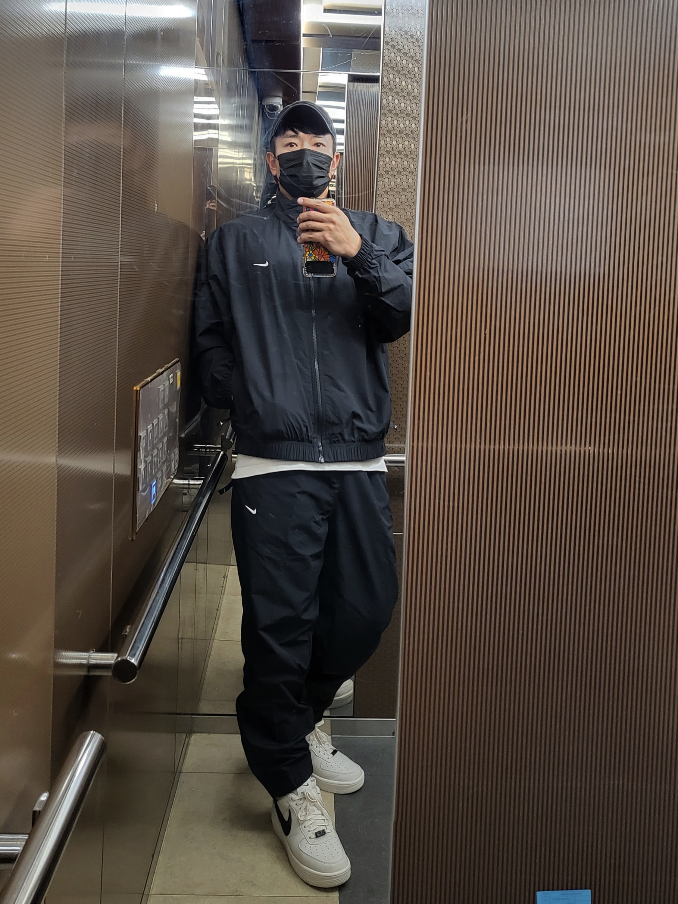 Nike NRG Solo Swoosh Woven Track Jacket Black - Asia, Nike NRG Solo Swoosh Woven Track Pants Black White - Asia 착용 스타일