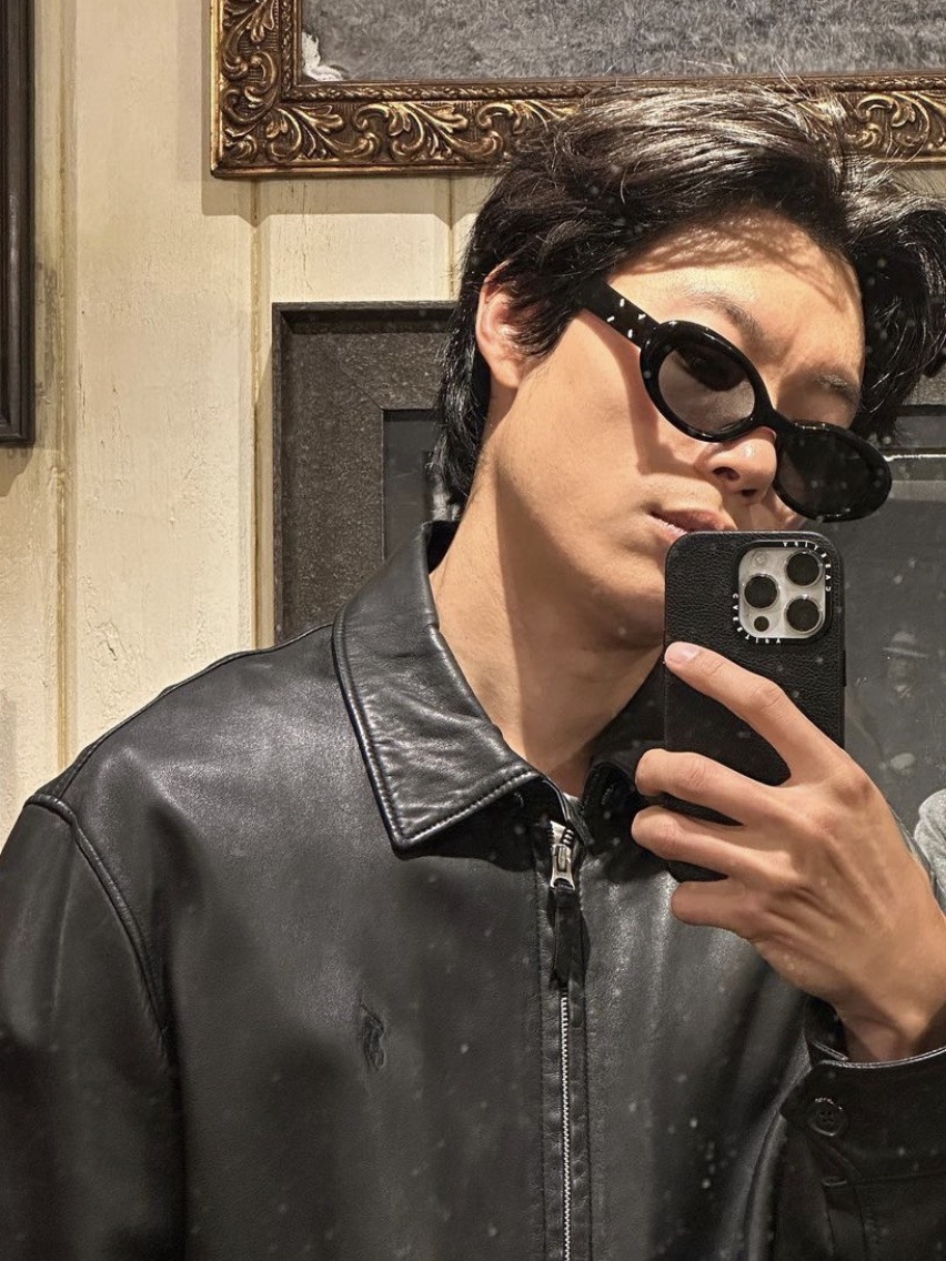 Gentle Monster x Maison Margiela MM005 Black Black 착용 스타일