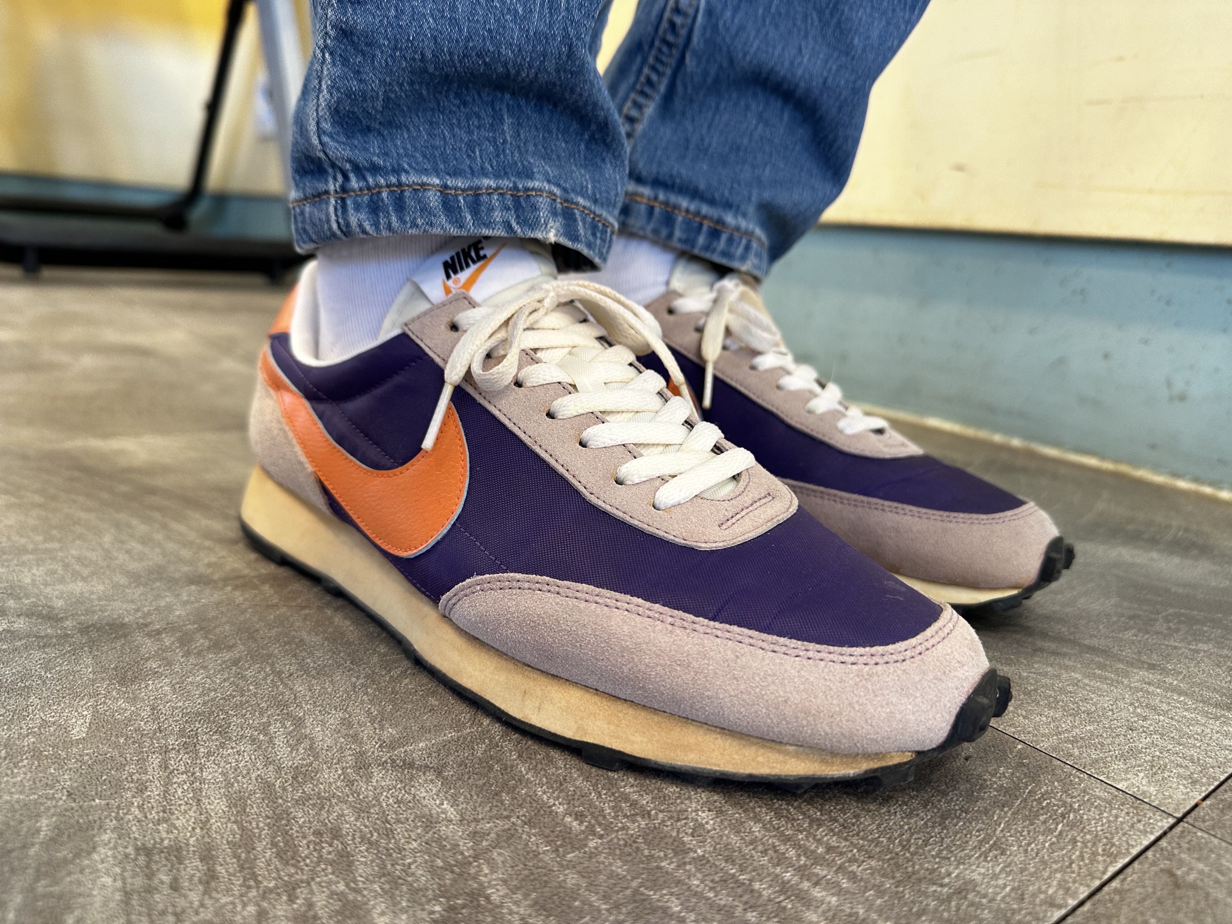 (W) Nike Daybreak Eggplant Plum Dust 착용 스타일
