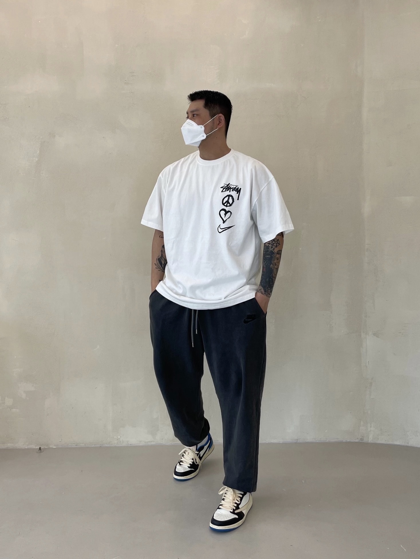 Nike x Stussy NRG RA T-Shirt Summit White (DM4942-121) 착용 스타일