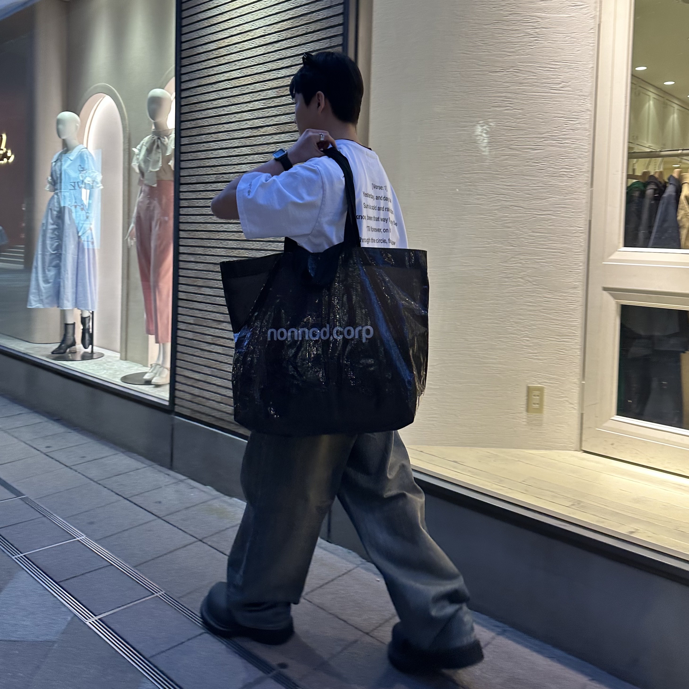 Balenciaga Steroid Derby Black, Project G/R Coated Backward Denim Pants Blue 착용 스타일 - 4