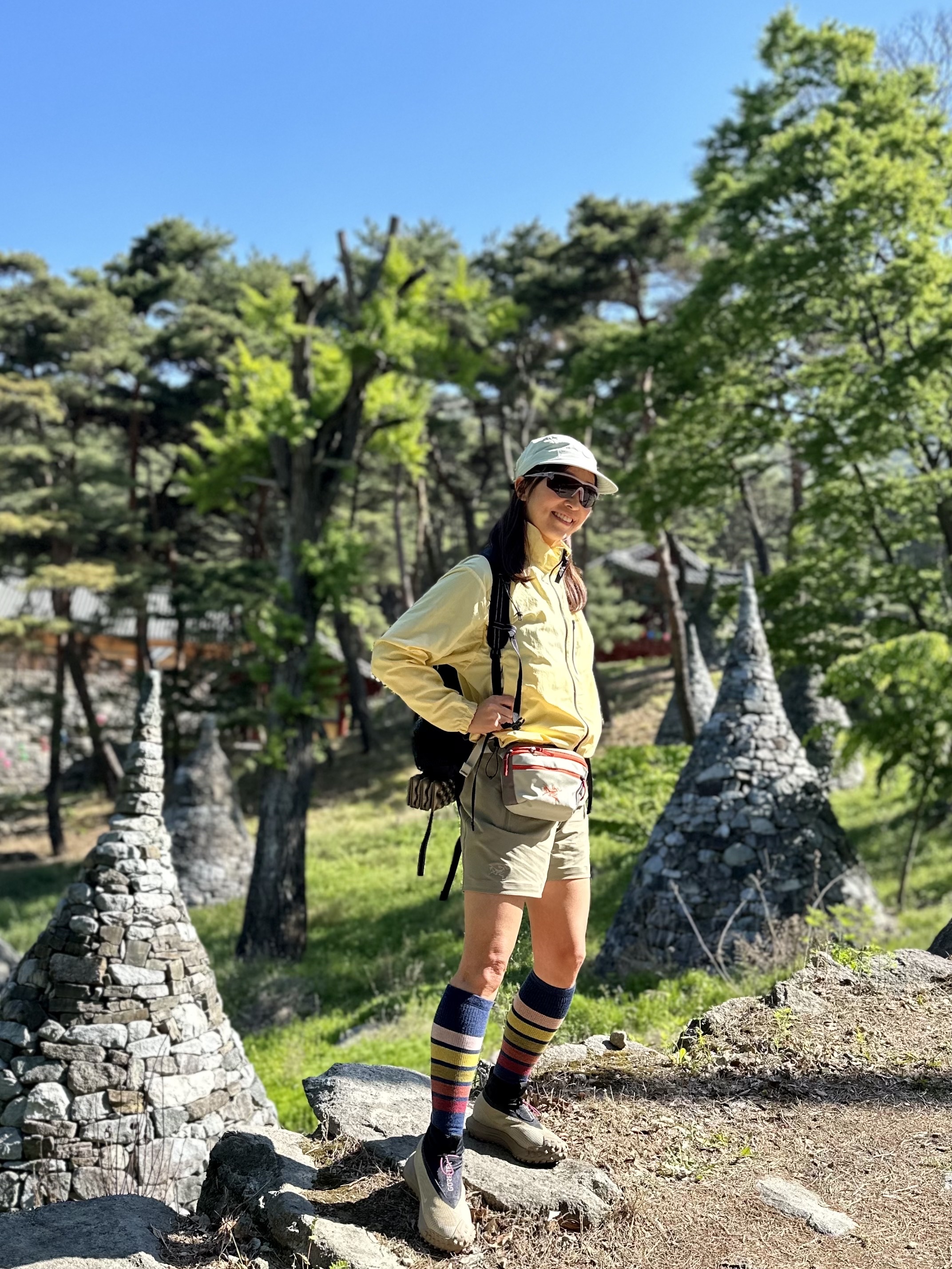 Arc'teryx Mantis 1 Waistpack Habitat Forage, Nike ACG Mountain Fly Gore-Tex Khaki 착용 스타일 - 4