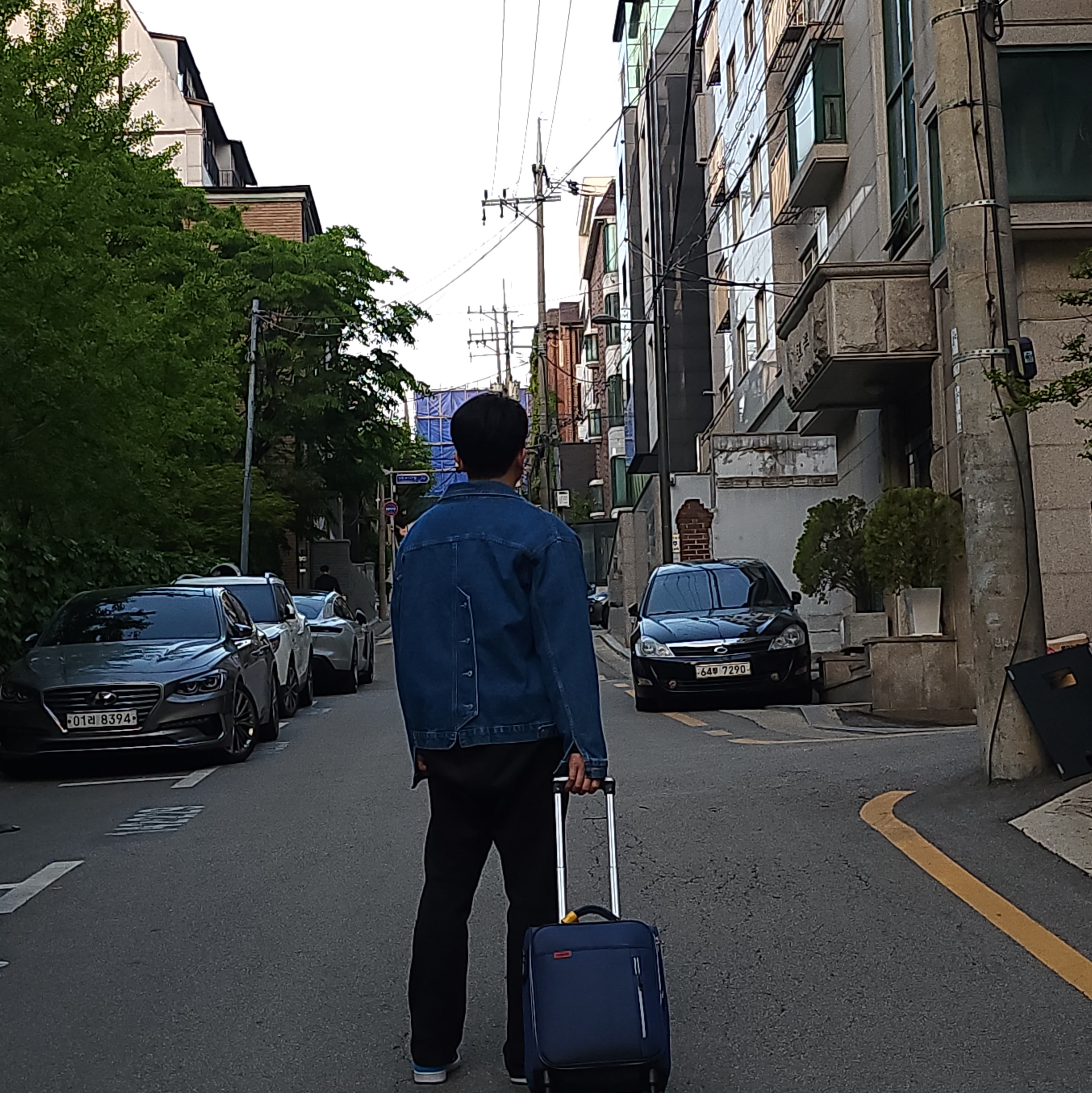 Essentials The Core Collection Crewneck Sweatshirt Stretch Limo, Essentials The Core Collection Sweatpants Stretch Limo 착용 스타일