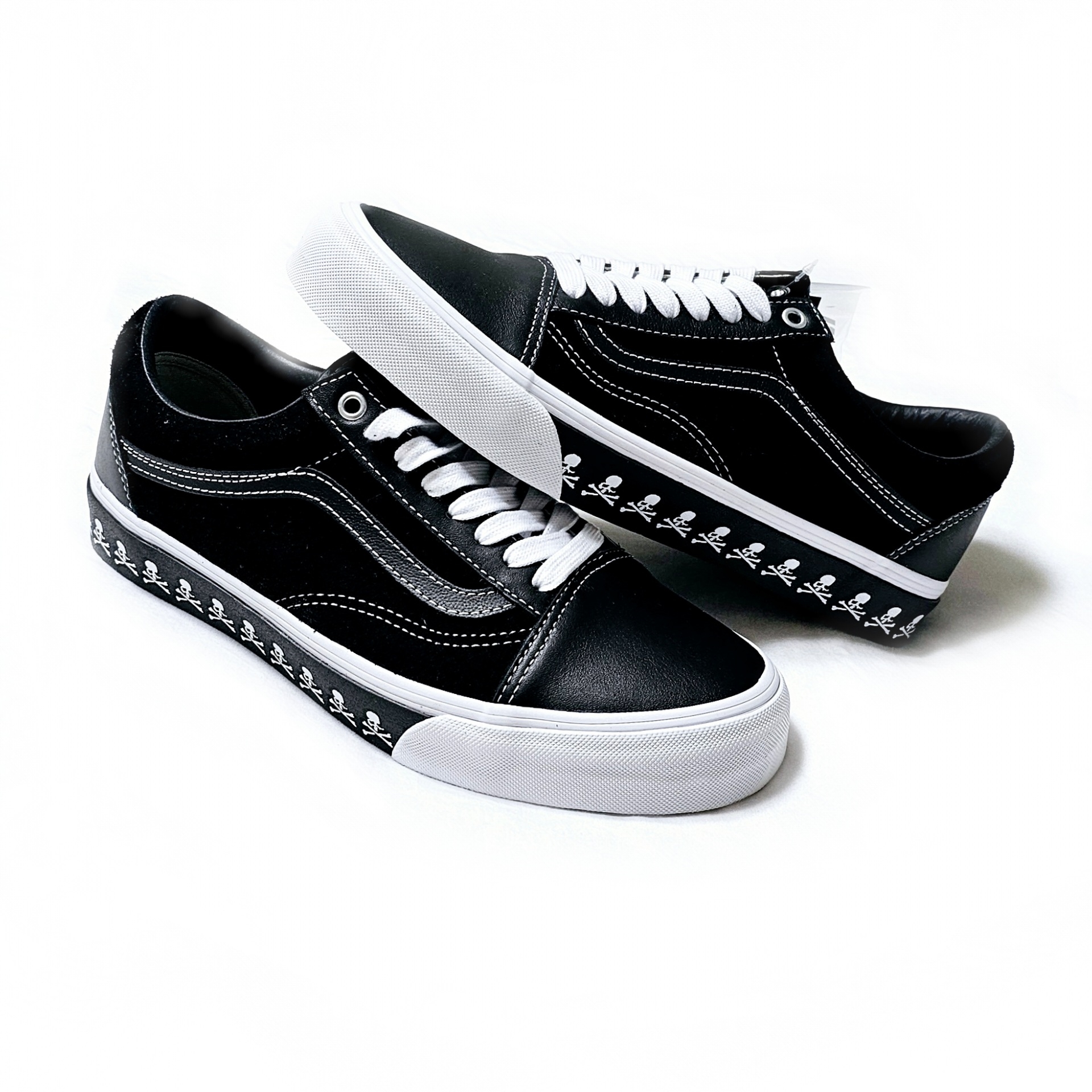Vans Vault x Mastermind OG Old Skool LX Black 착용 스타일 - 2