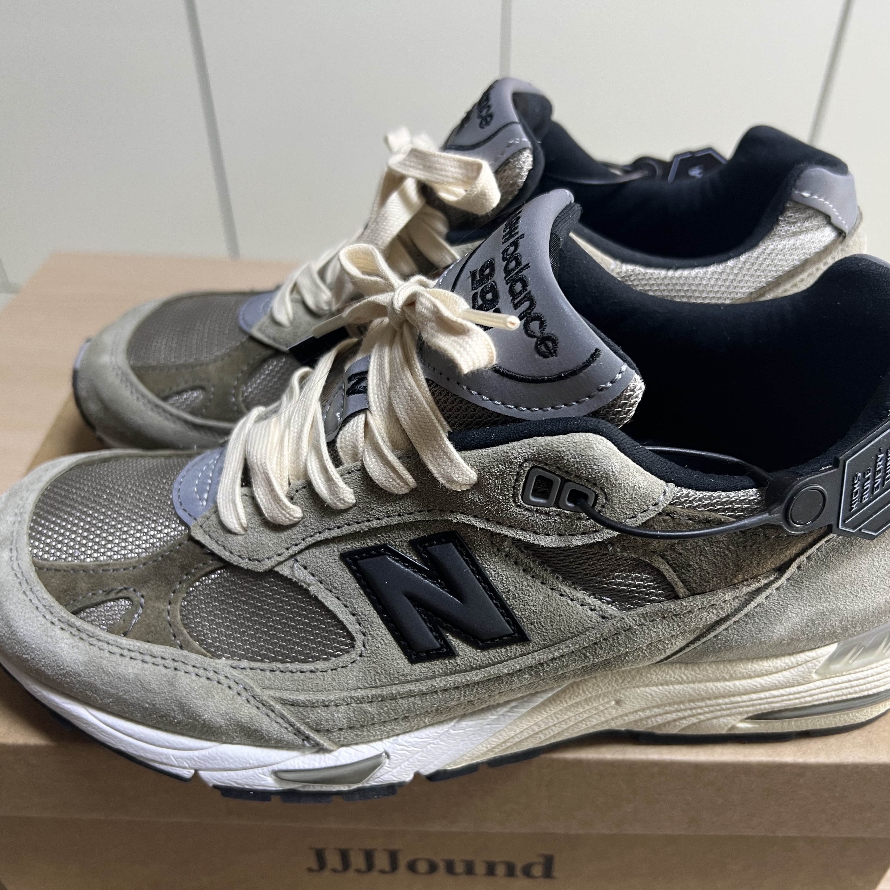 New Balance x JJJJound 991 Made in UK Grey 착용 스타일 - 3