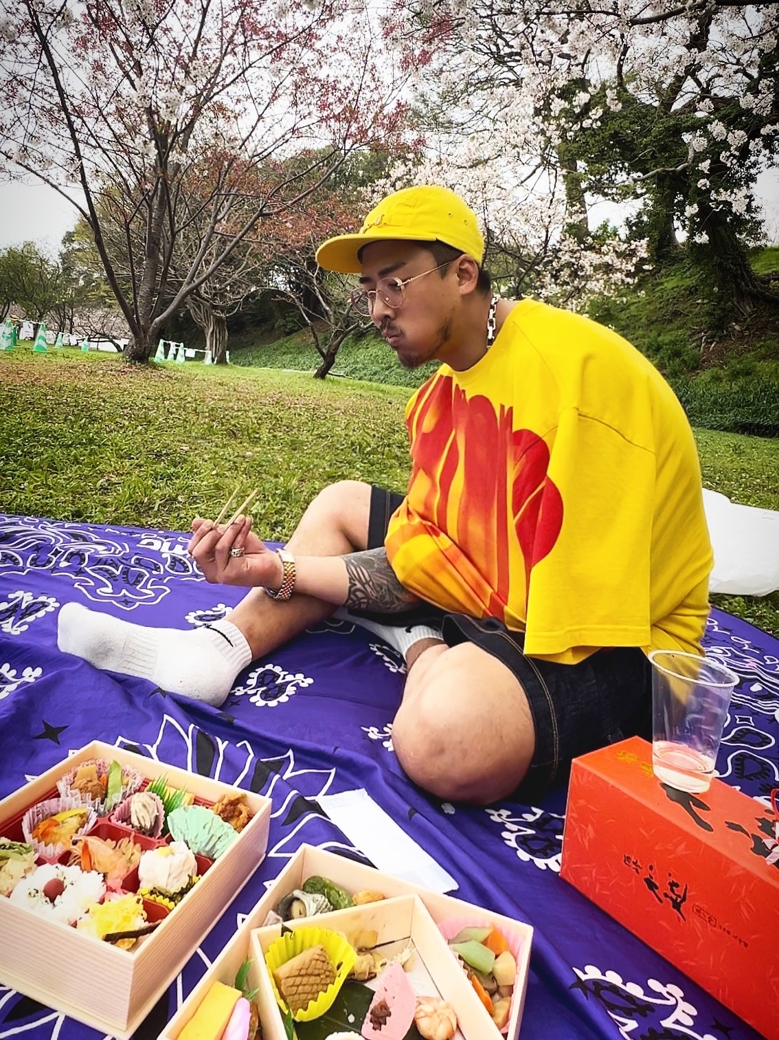 Supreme ENO Islander Nylon Blanket Purple - 22SS, Louis Vuitton Monogram Chain Necklace Silver 착용 스타일 - 3