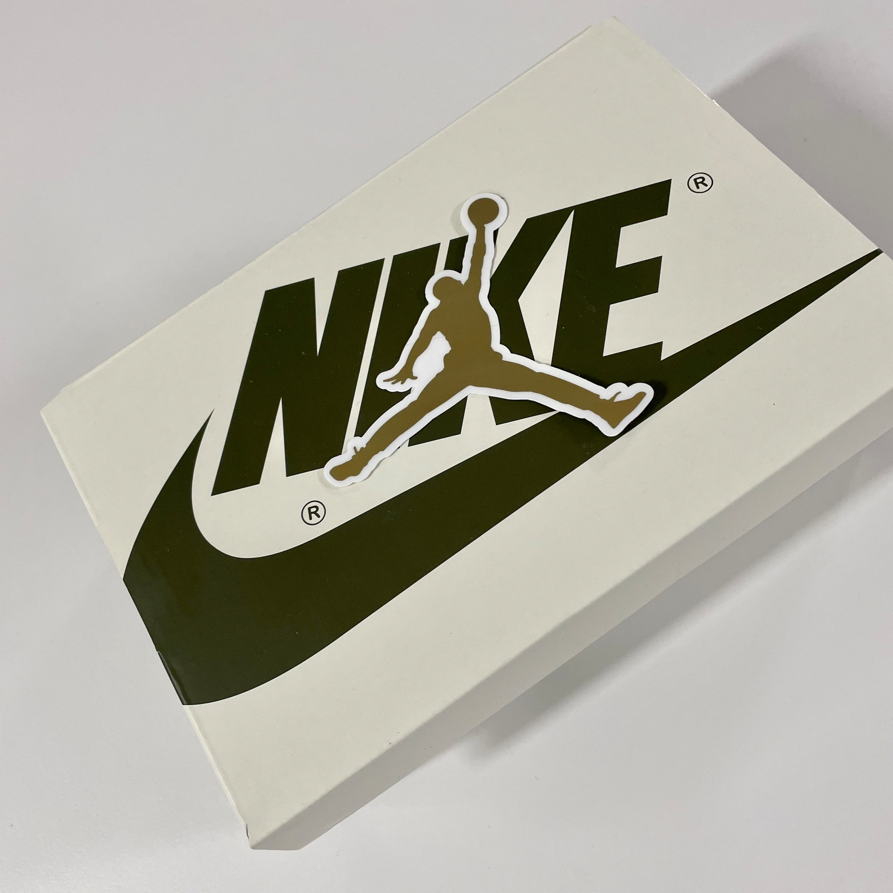 (TD) Jordan 1 x Travis Scott Retro Low OG SP Medium Olive 착용 스타일 - 1