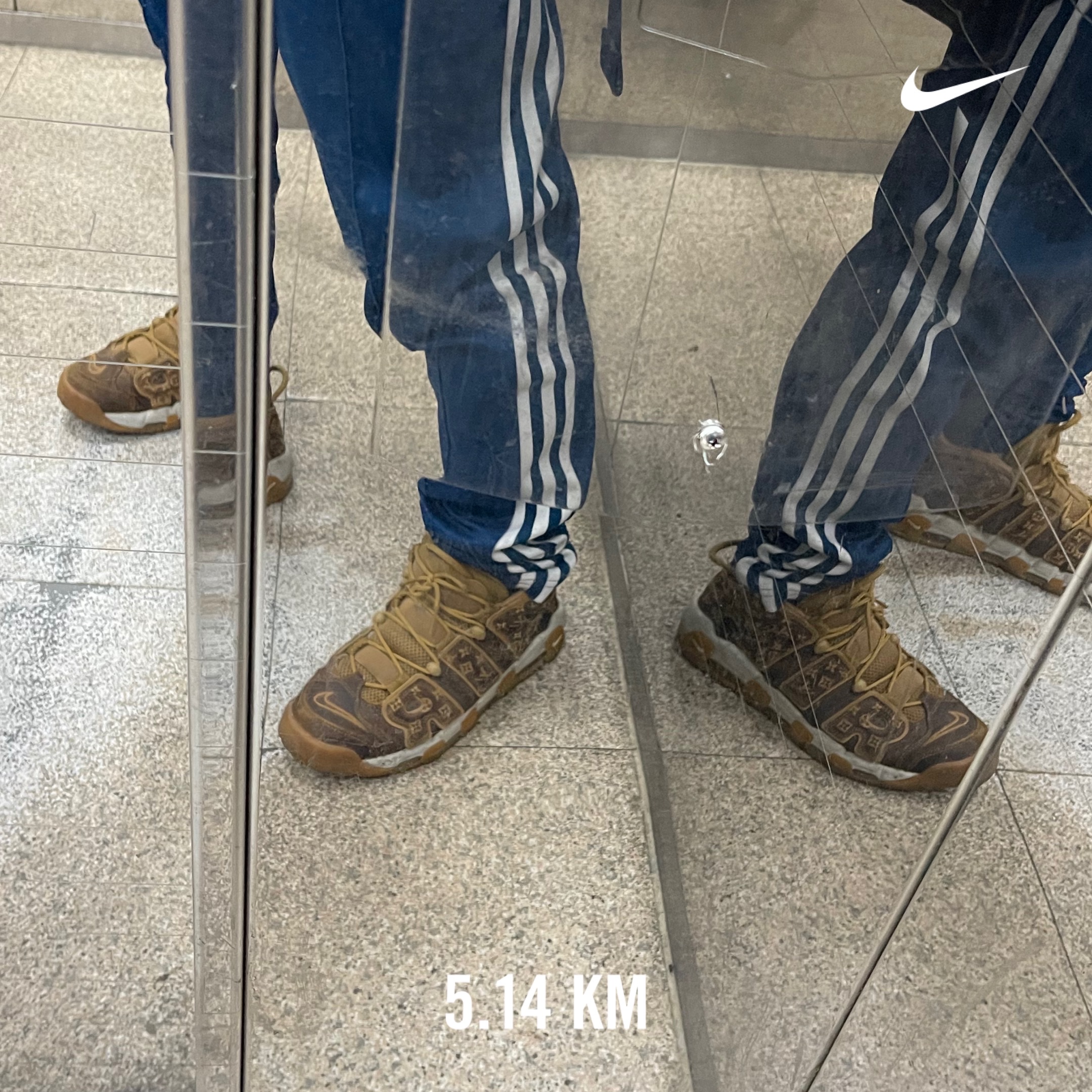 나이키 에어 모어 업템포 플랙스 착용 스타일