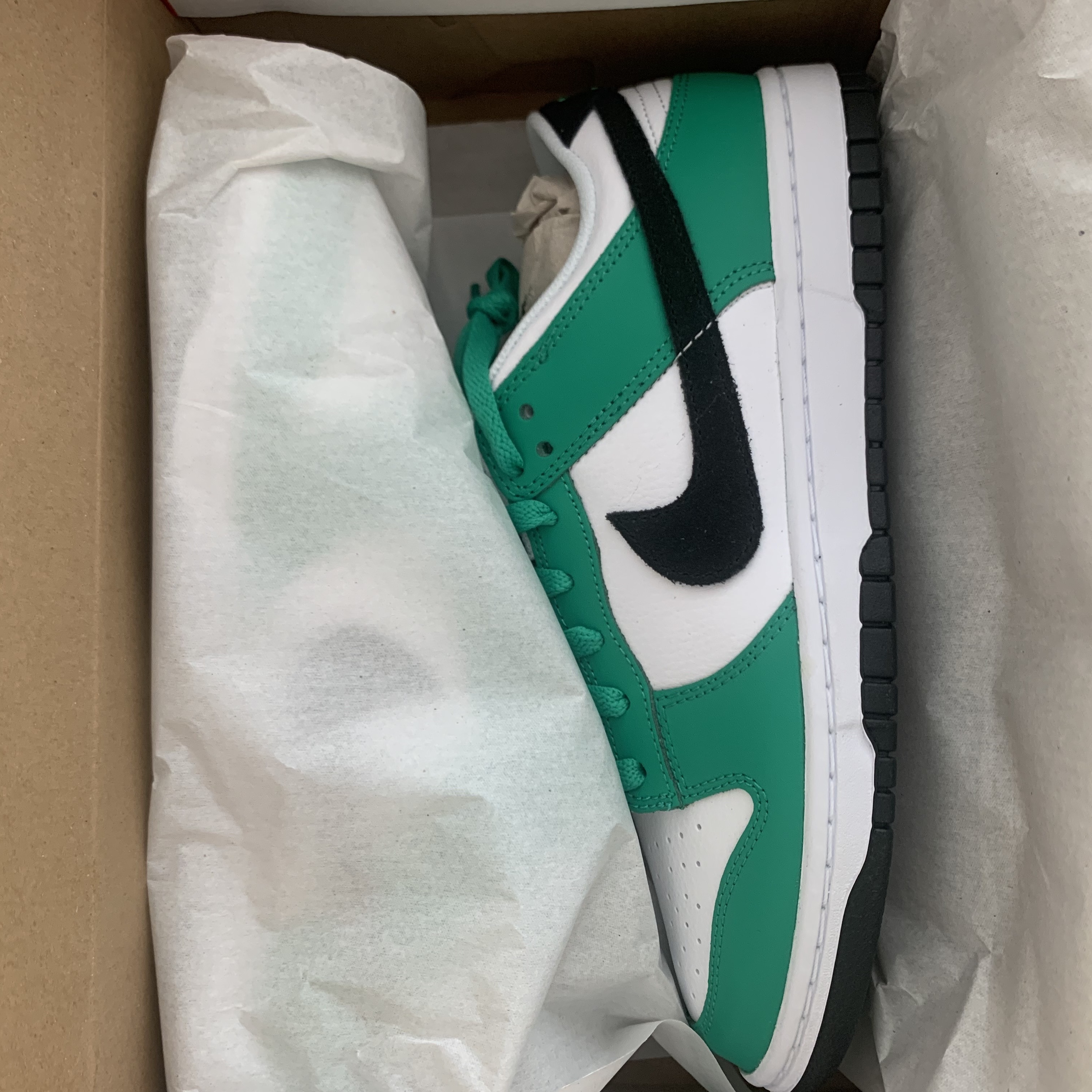 Nike Dunk Low White Green 착용 스타일