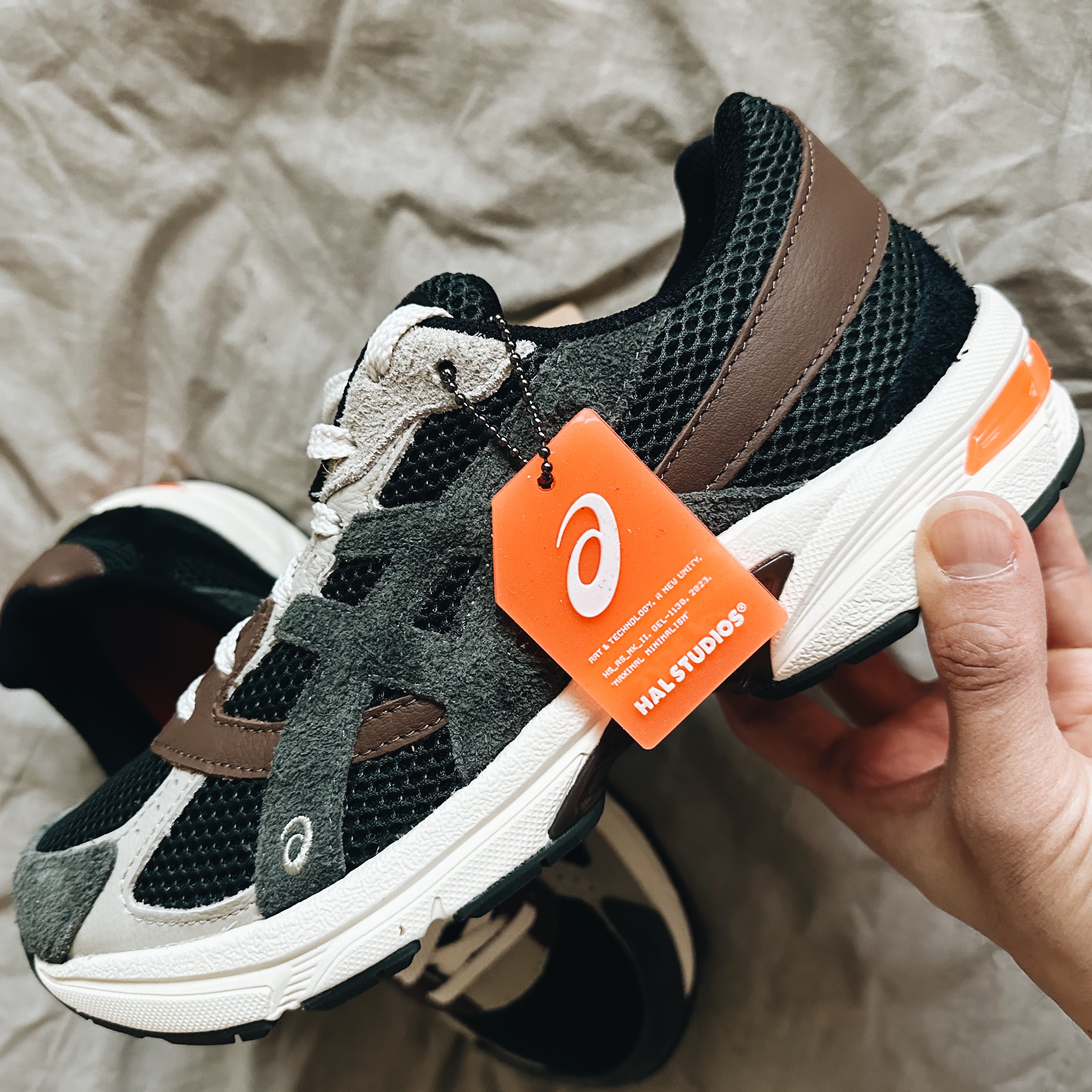 Asics x Hal Studios Gel-1130 MK-II Forest 착용 스타일 - 3