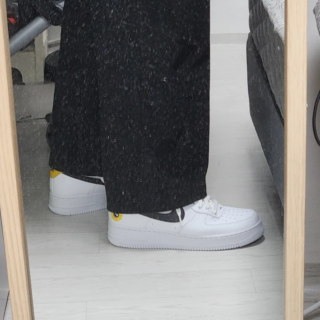 Nike Air Force 1 '07 LV8 2 Have a Nike Day 착용 스타일 - 4
