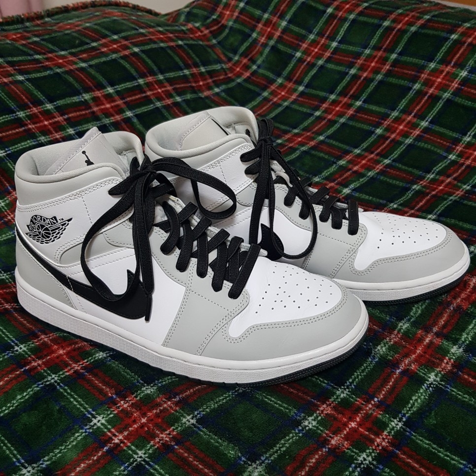 (W) Jordan 1 Mid Grey Fog 착용 스타일