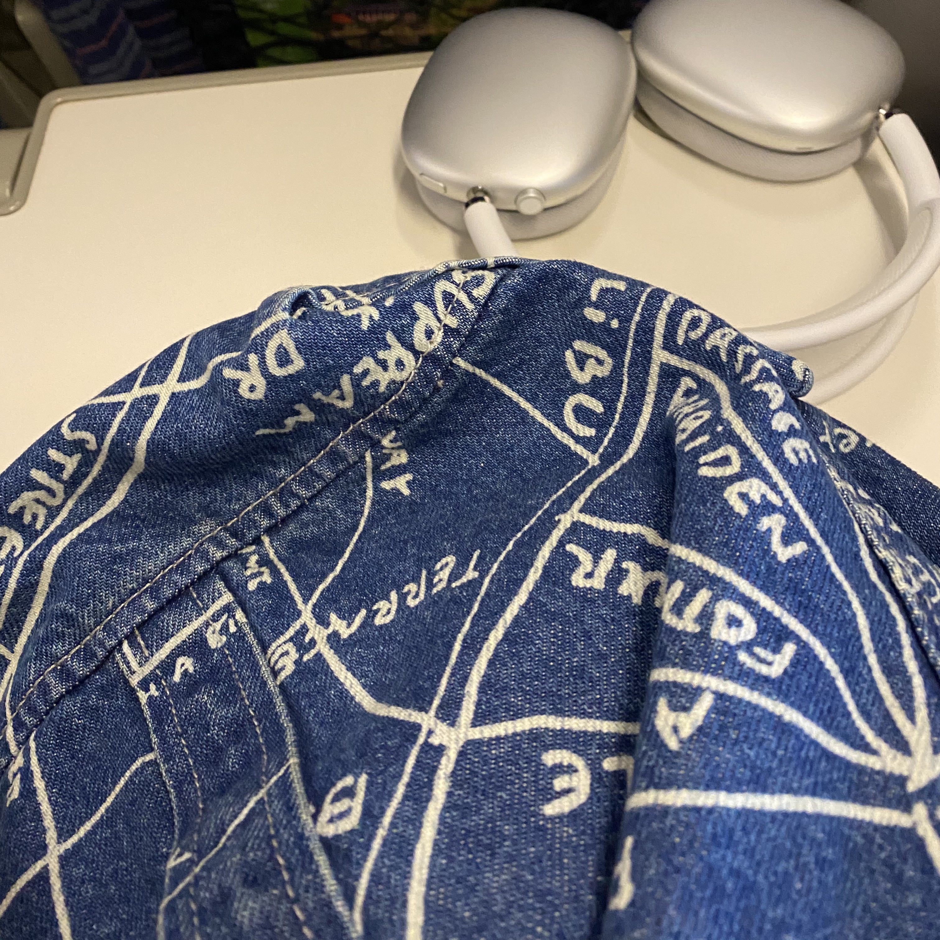 Supreme Gonz Map Denim Tote Washed Blue - 19SS 착용 스타일