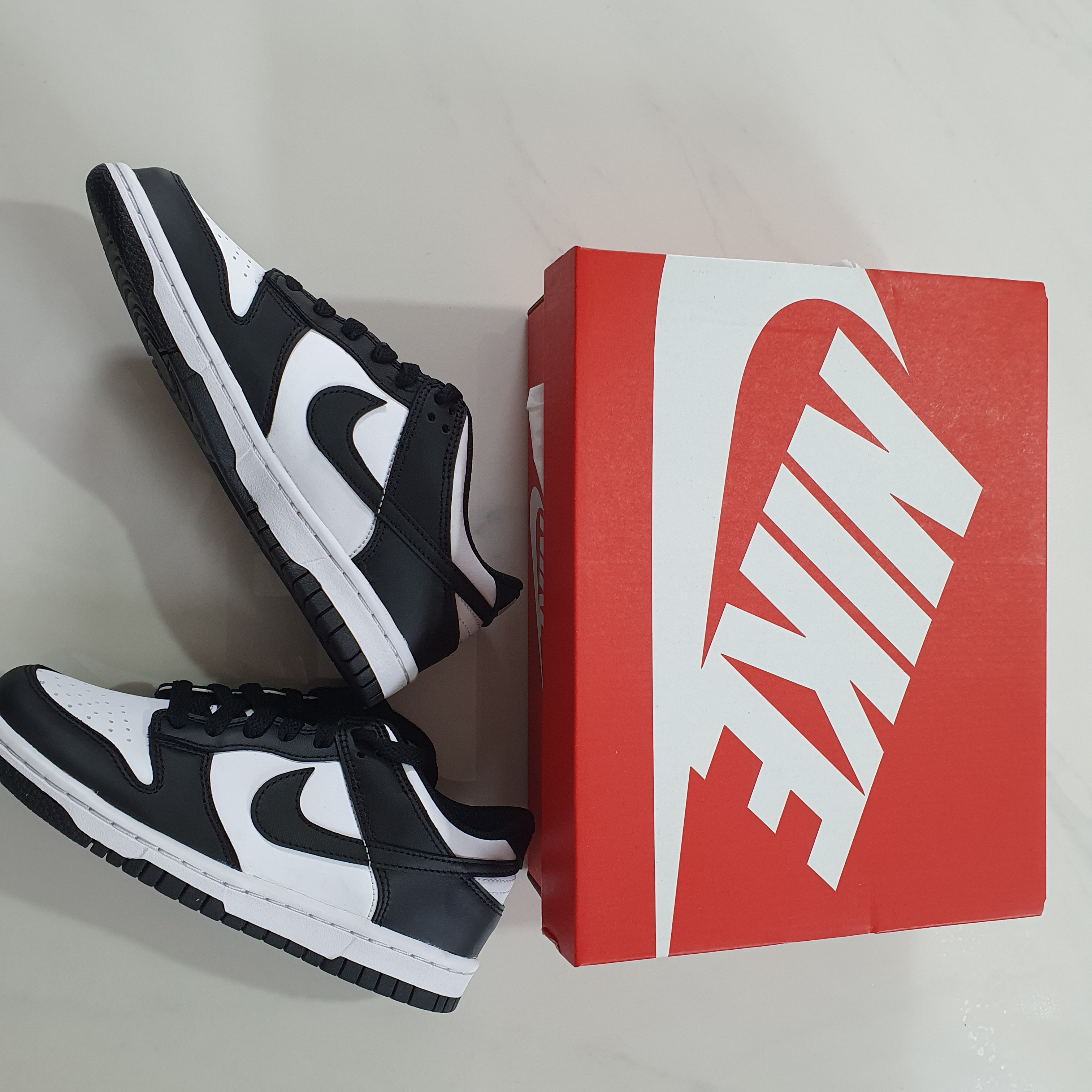 (GS) Nike Dunk Low Black 착용 스타일