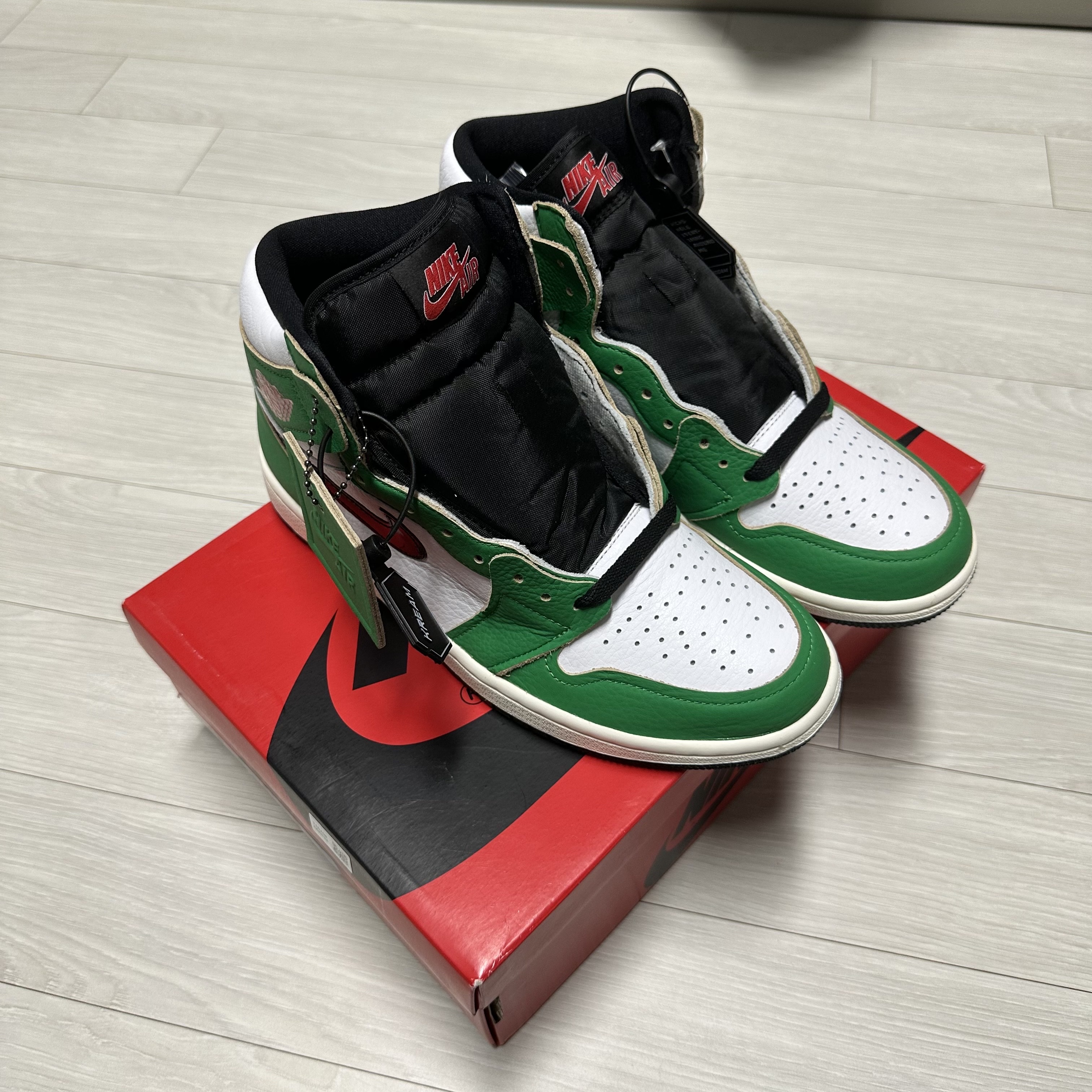 (W) Jordan 1 Retro High OG Lucky Green 착용 스타일