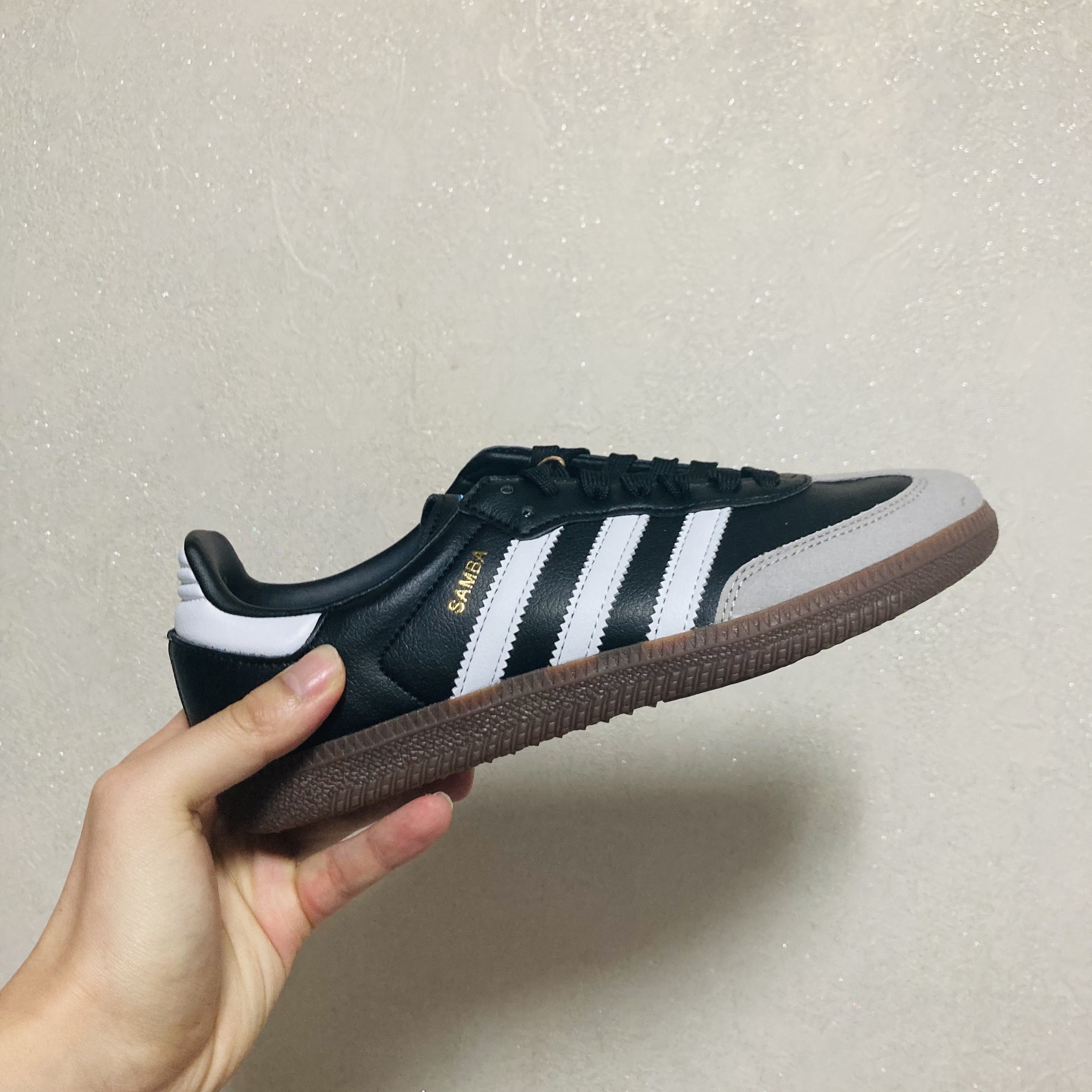 Adidas Samba Vegan Black White 착용 스타일