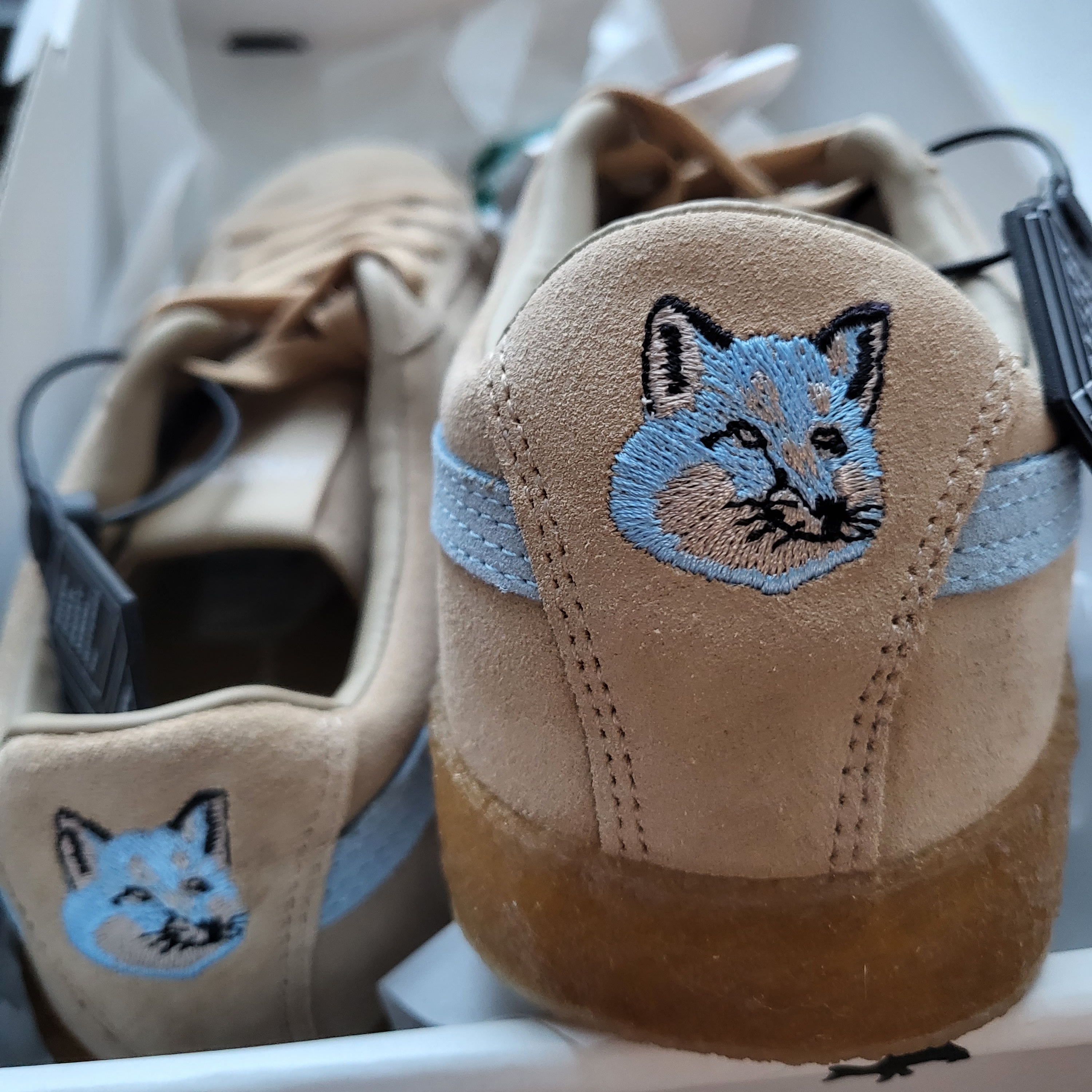 Puma x Maison Kitsune Suede Crepe Travertine 착용 스타일 - 1