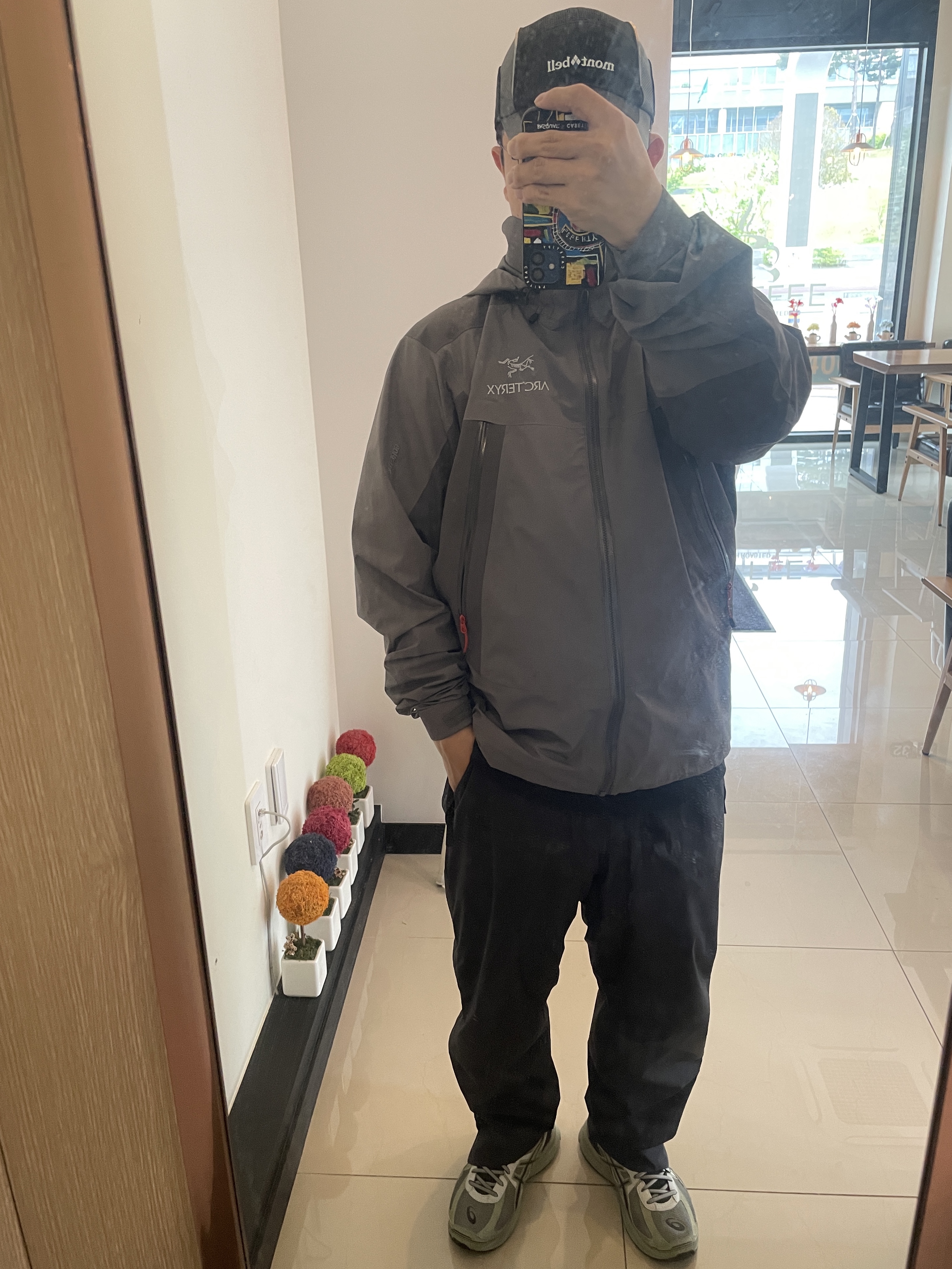 Asics Jog 100 S Sheet Rock - 2E Wide, Arc'teryx Beta LT Jacket Pixel 착용 스타일