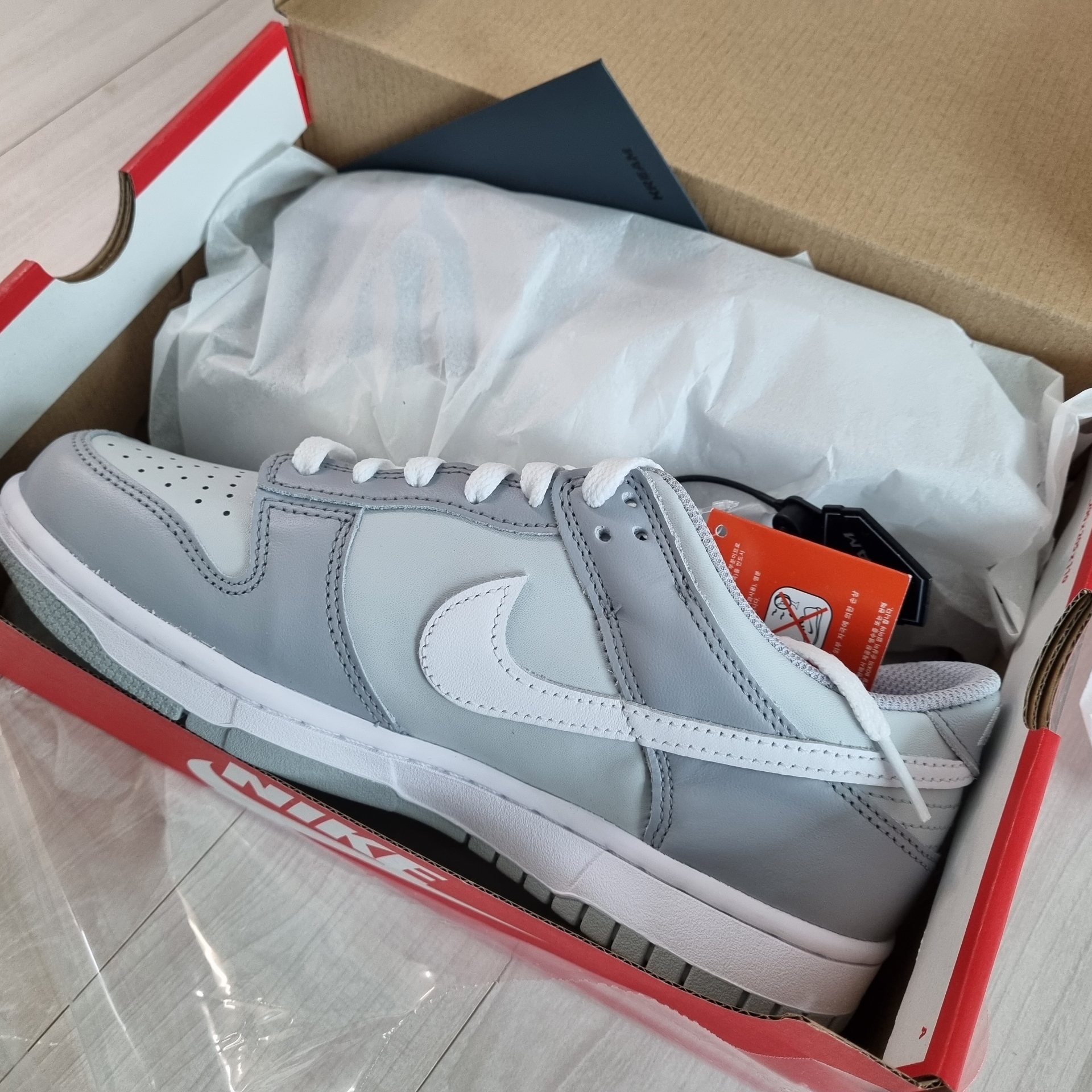 (GS) Nike Dunk Low Wolf Grey 착용 스타일
