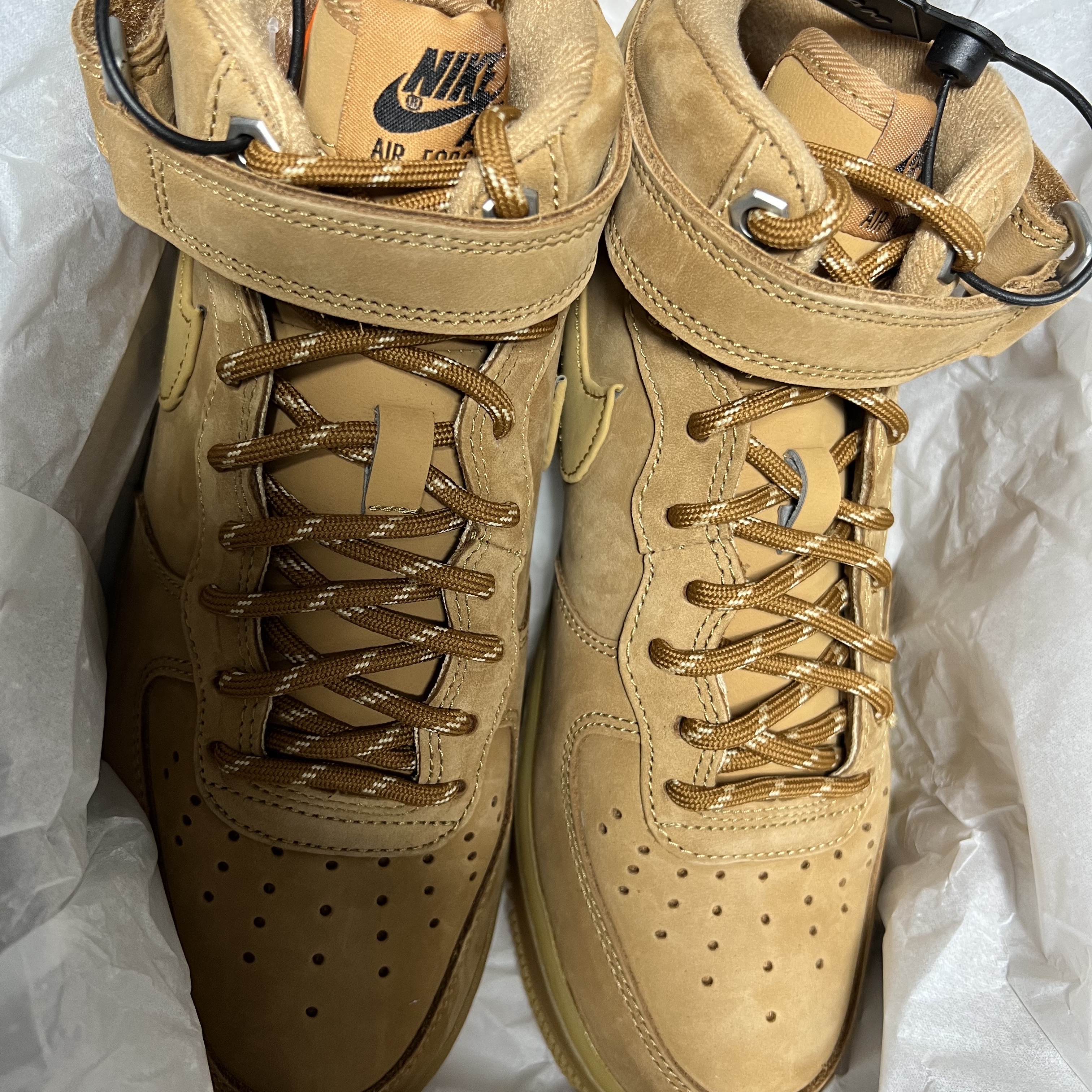 Nike Air Force 1 Mid '07 WB Flax 착용 스타일 - 2