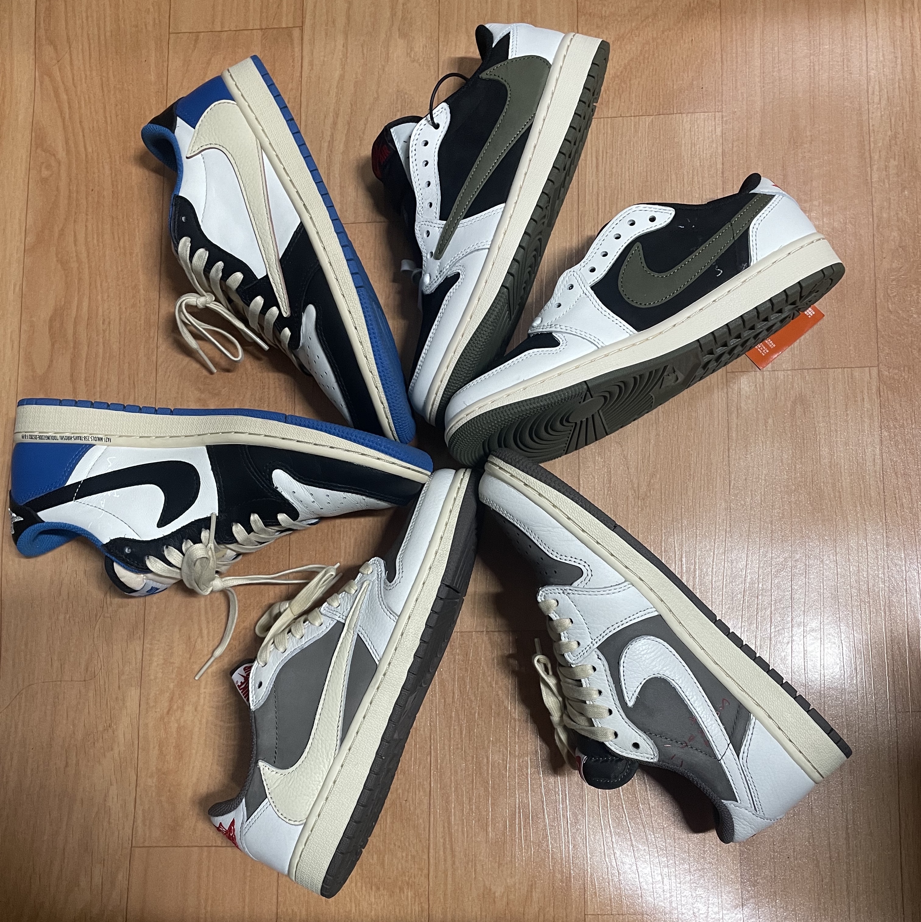 (W) Jordan 1 x Travis Scott Retro Low OG SP Medium Olive, Jordan 1 x Travis Scott Retro Low OG SP Sail and Ridgerock 착용 스타일
