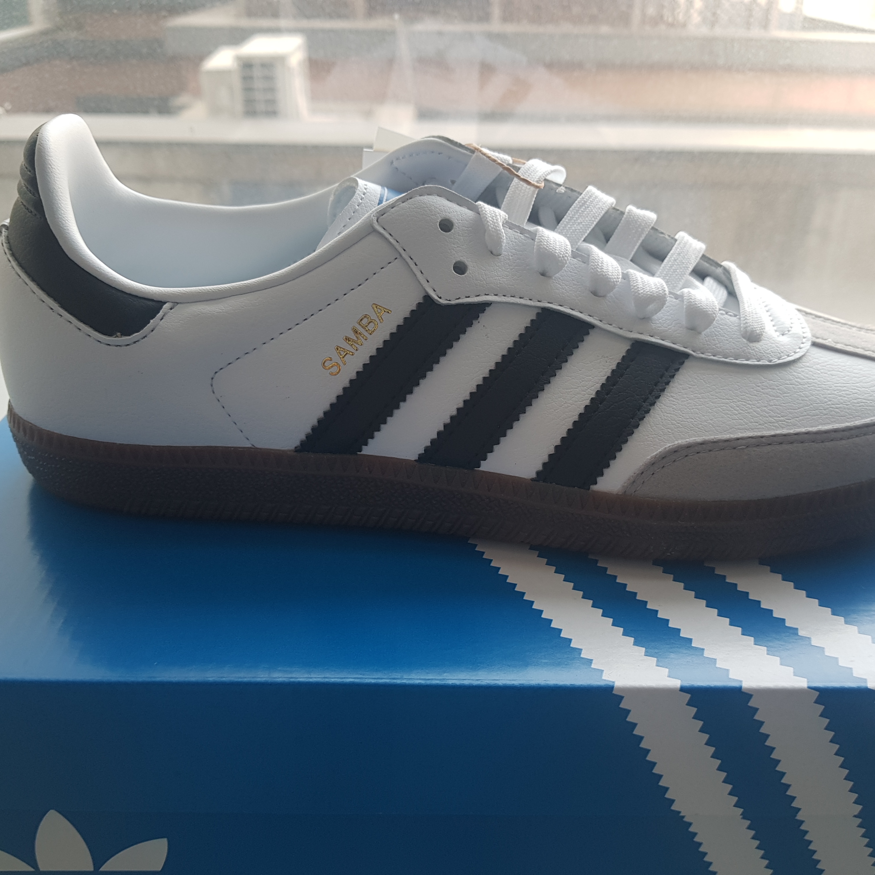 Adidas Samba Vegan White Black 착용 스타일 - 2