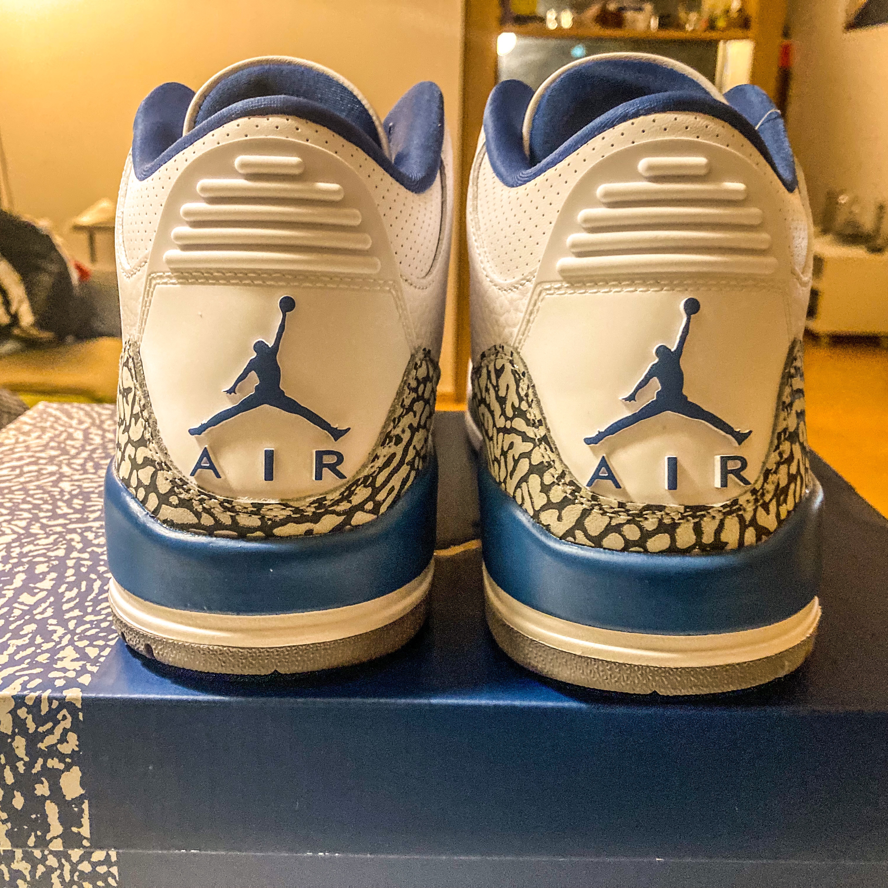 Jordan 3 Retro True Blue and Copper 착용 스타일 - 3