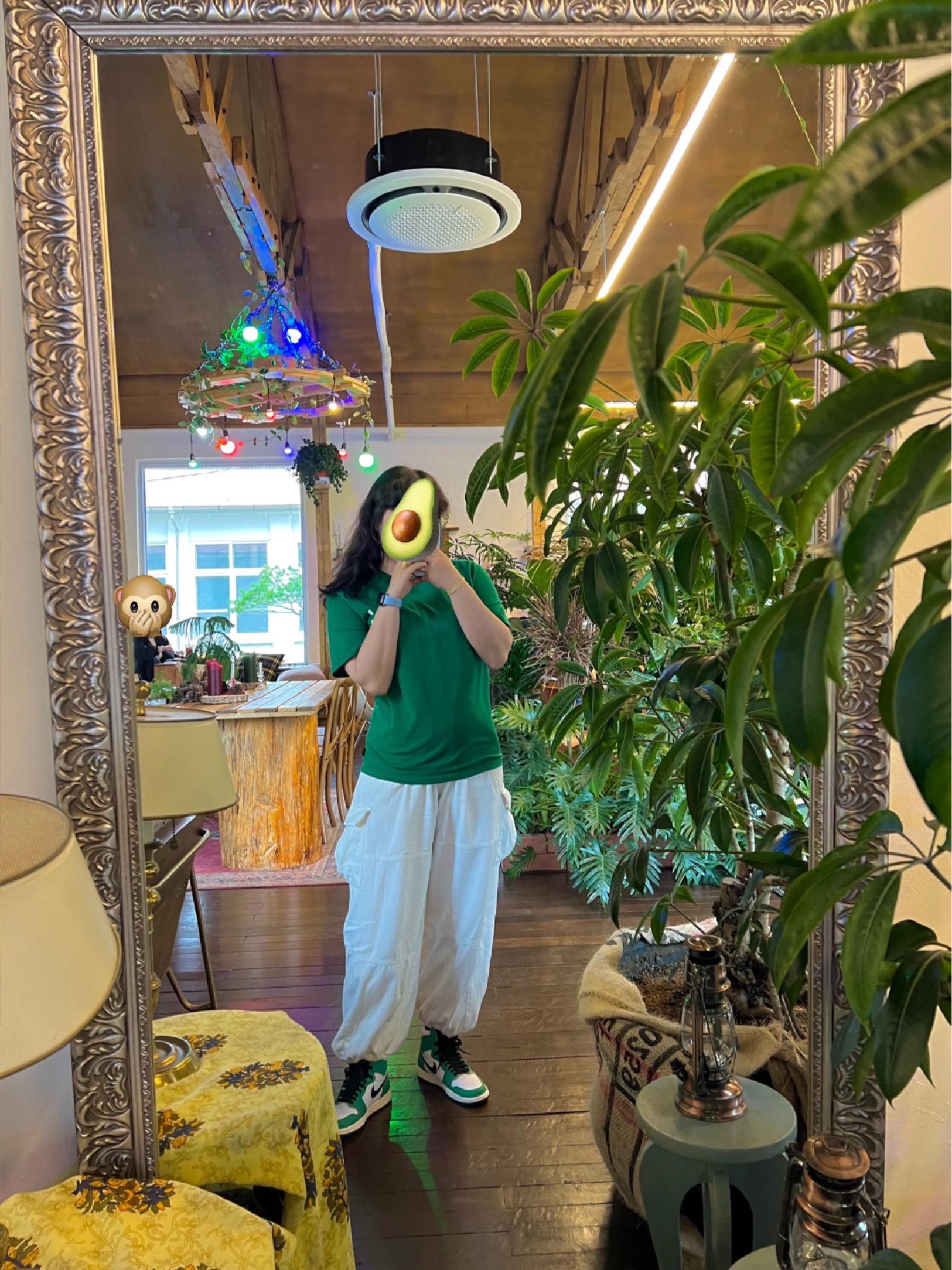 IAB Studio T-Shirt Green - 22FW, (W) Jordan 1 Retro High OG Lucky Green 착용 스타일