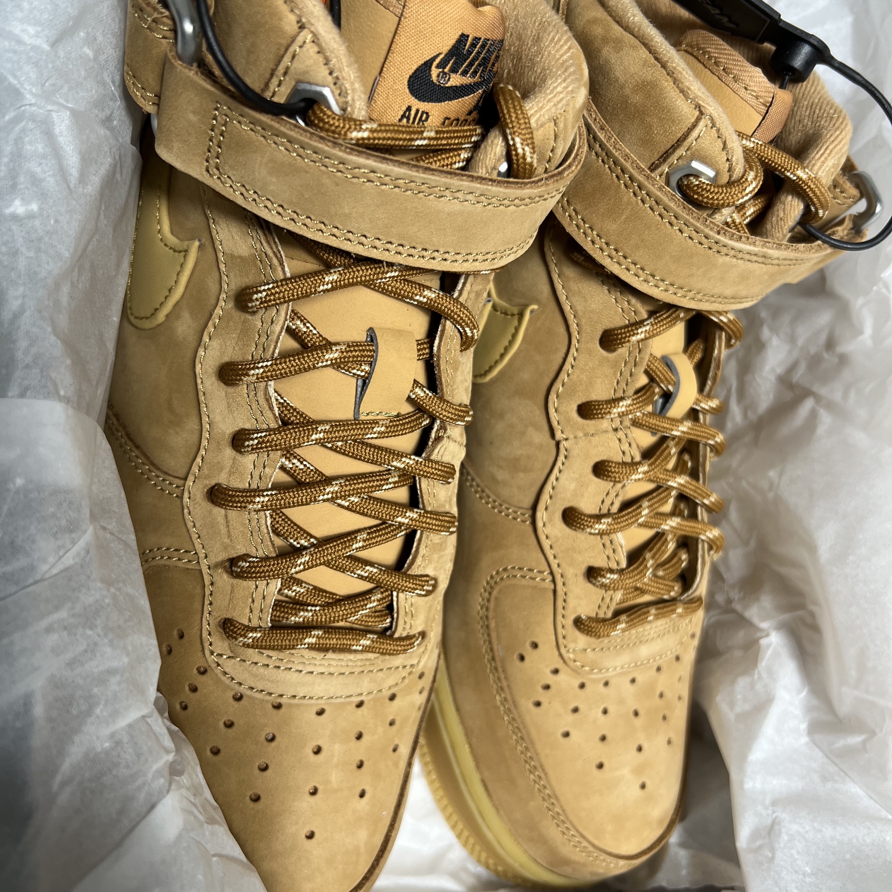 Nike Air Force 1 Mid '07 WB Flax 착용 스타일 - 3