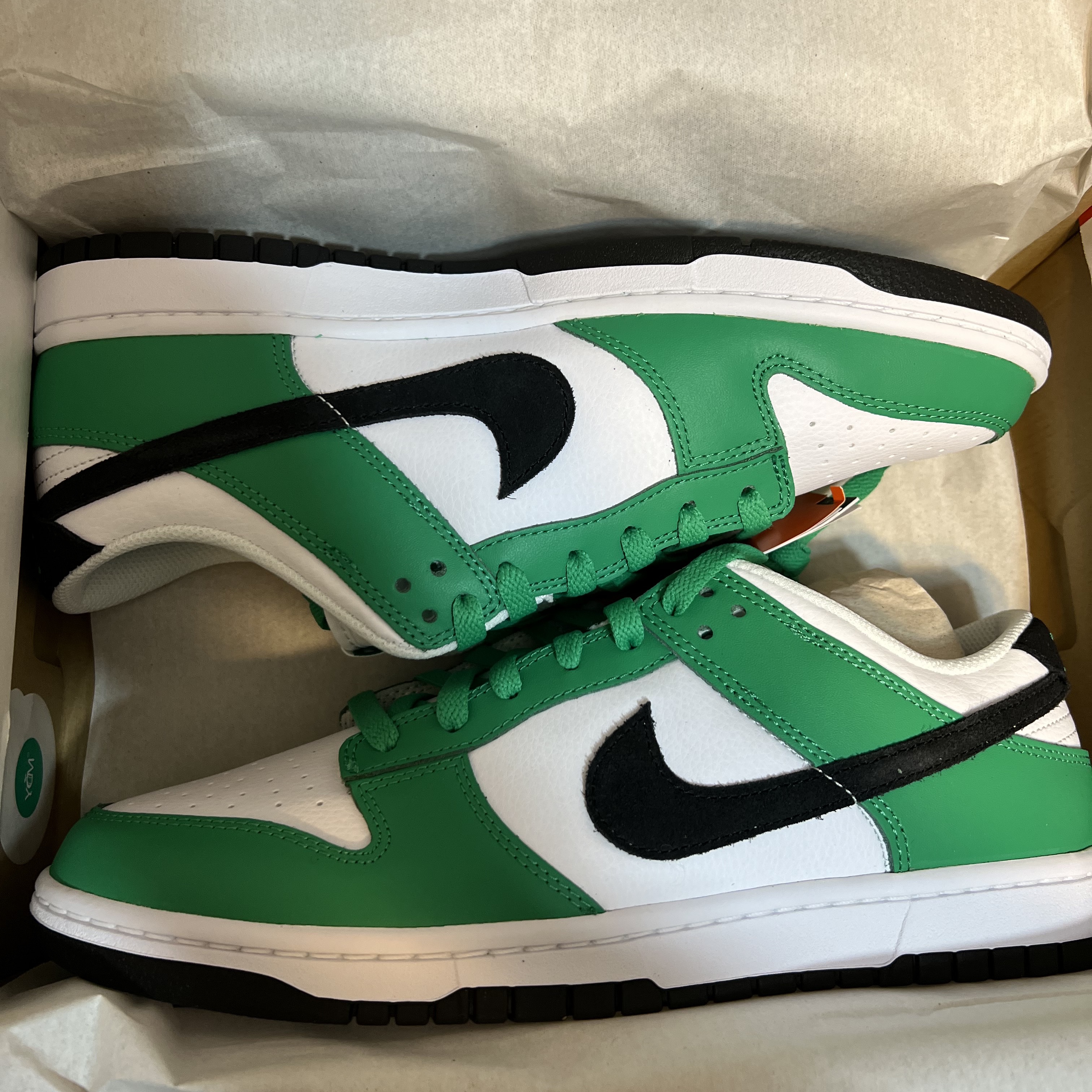 Nike Dunk Low White Green 착용 스타일