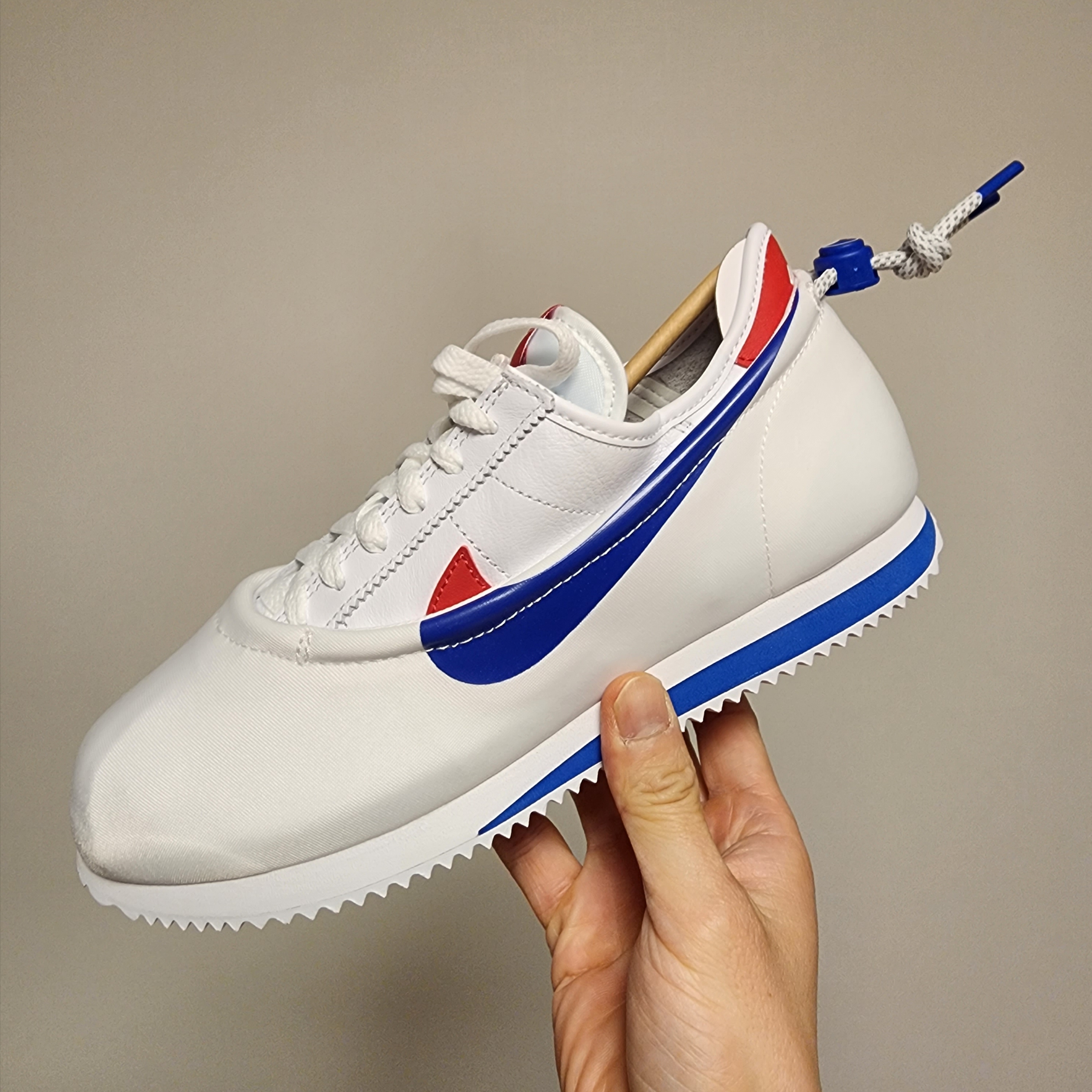 Nike x Clot Cortez SP White and Game Royal 착용 스타일 - 1