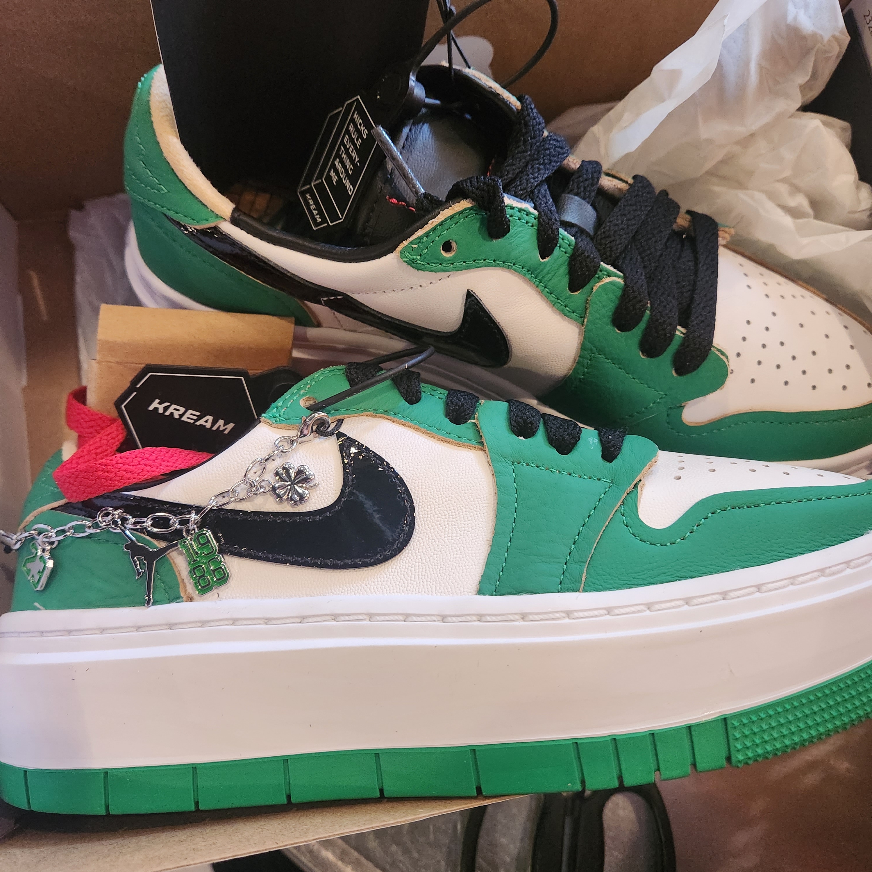 (W) Jordan 1 Elevate Low SE Lucky Green 착용 스타일